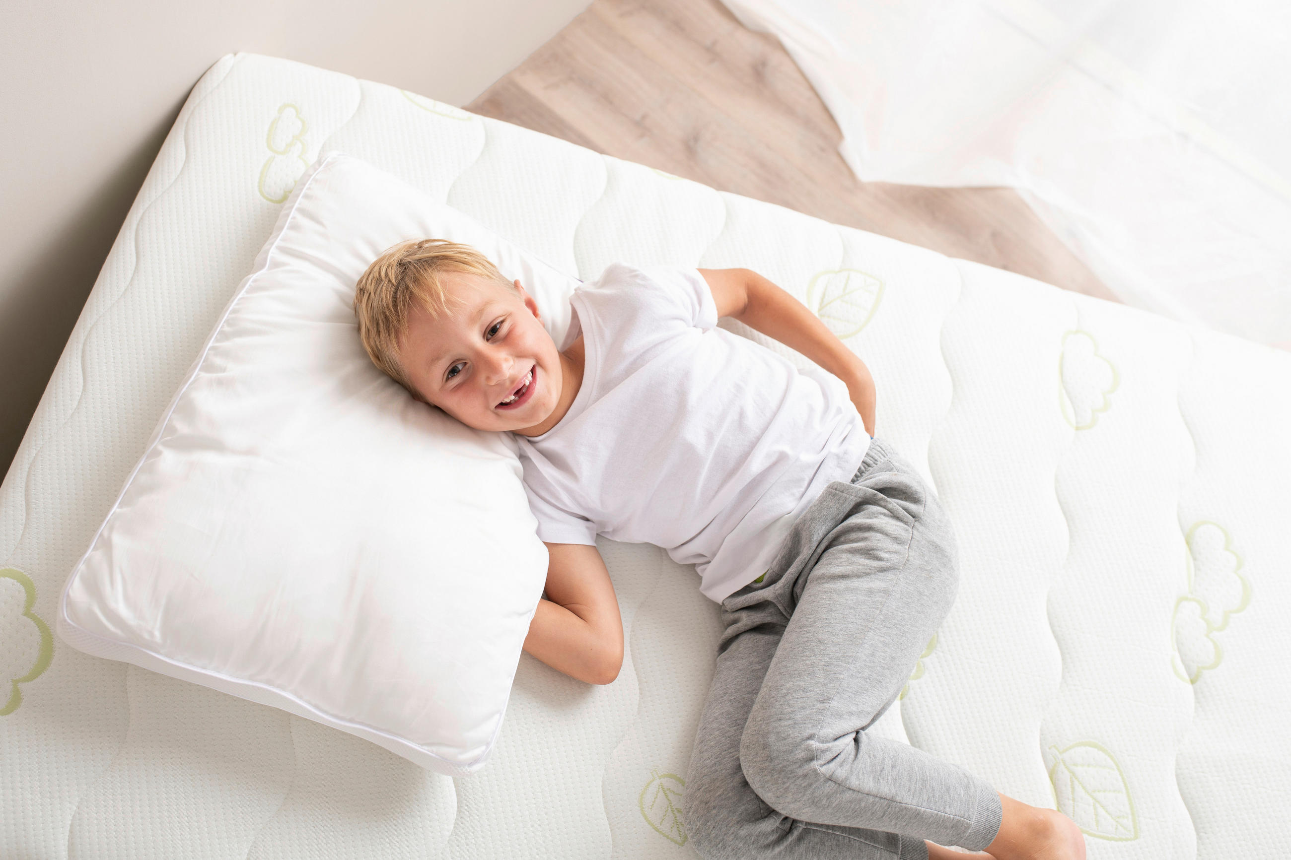 Träumeland BABYKISSEN Weiß 40cm × 80cm × 5cm