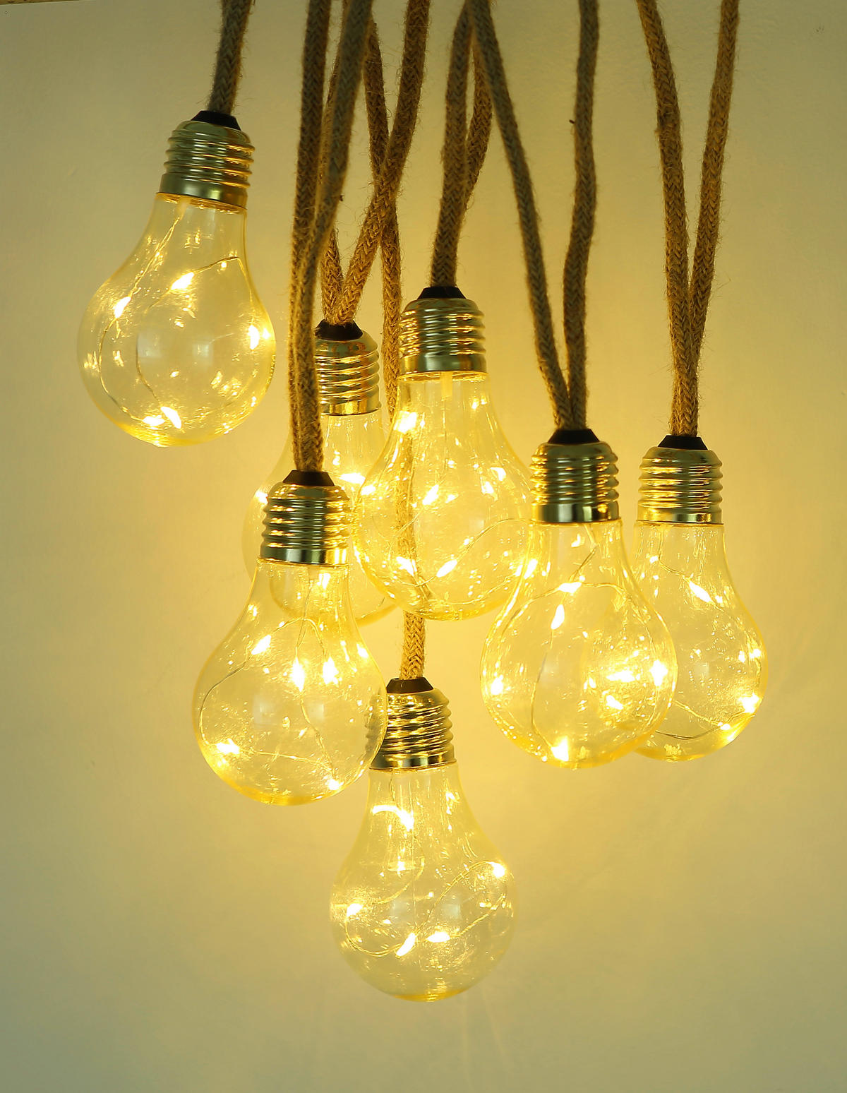 SOLCELLSLAMPA - bärnstensfärgad, Design, plast/naturmaterial (10.6/570cm) - Globo