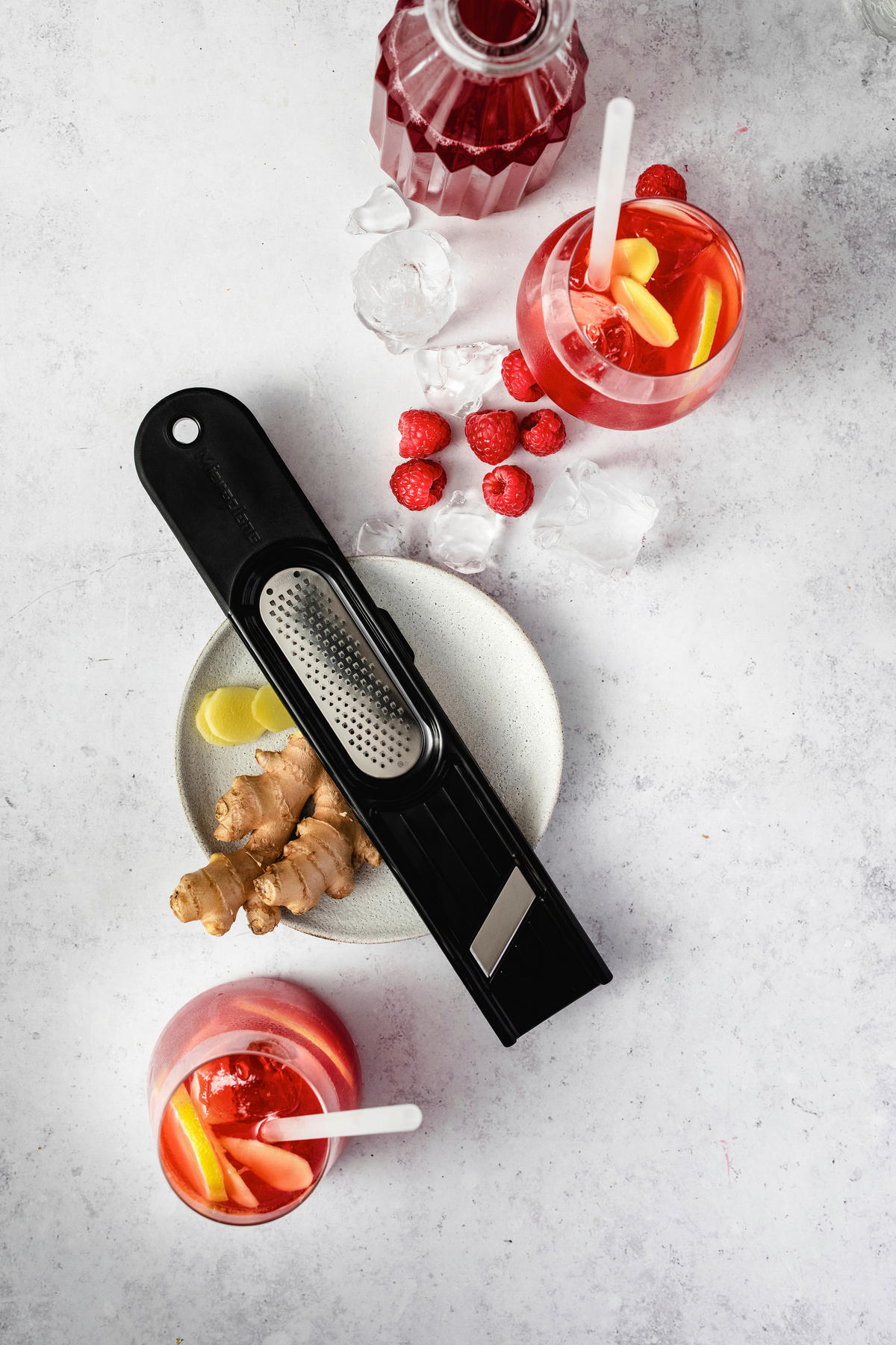 ALLZWECKREIBE  - Schwarz, Basics, Kunststoff/Metall (5/27,5/1cm) - MICROPLANE