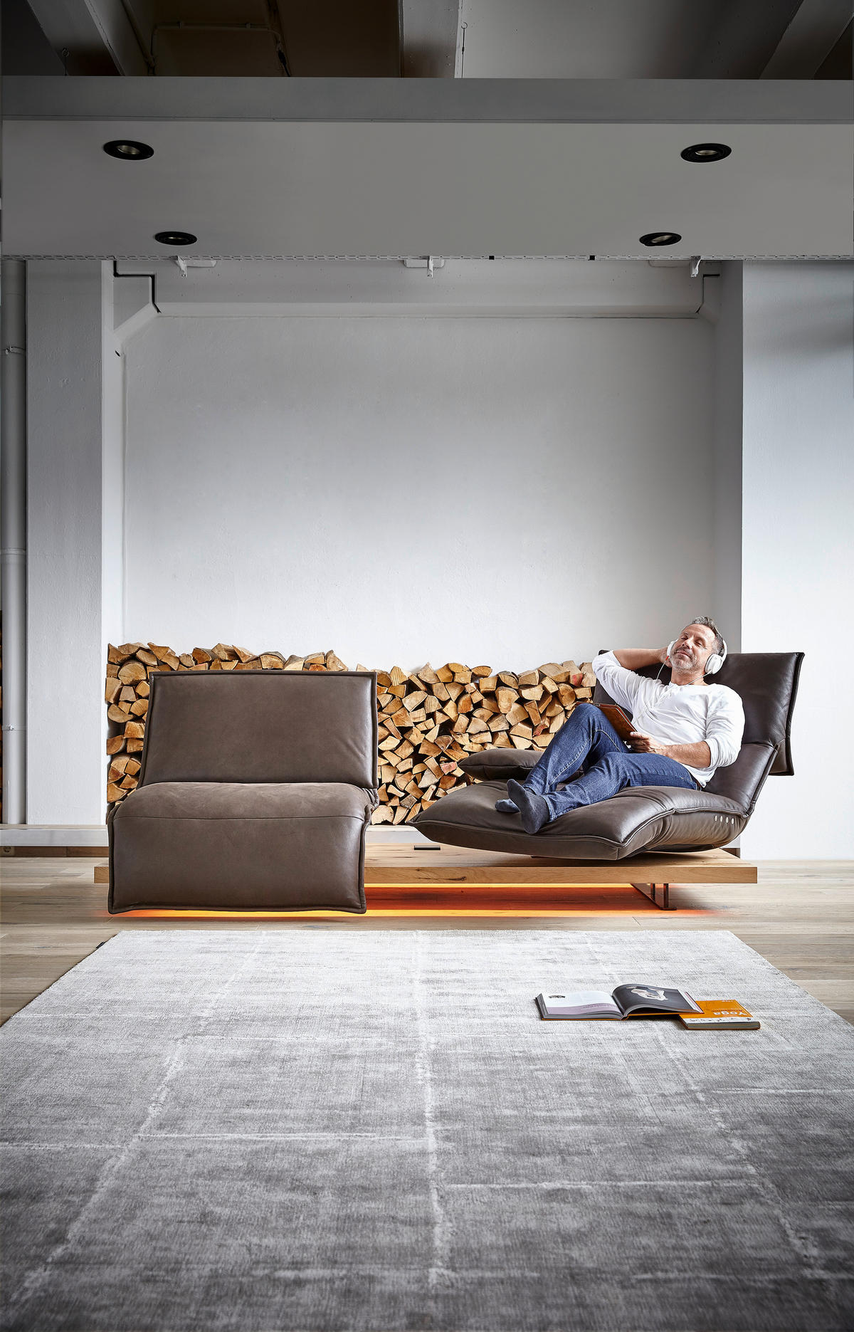 2-SITZER-SOFA Braun Echtleder  - Schwarz/Braun, Design, Leder/Holz (240/80-112/115-159cm) - Koinor