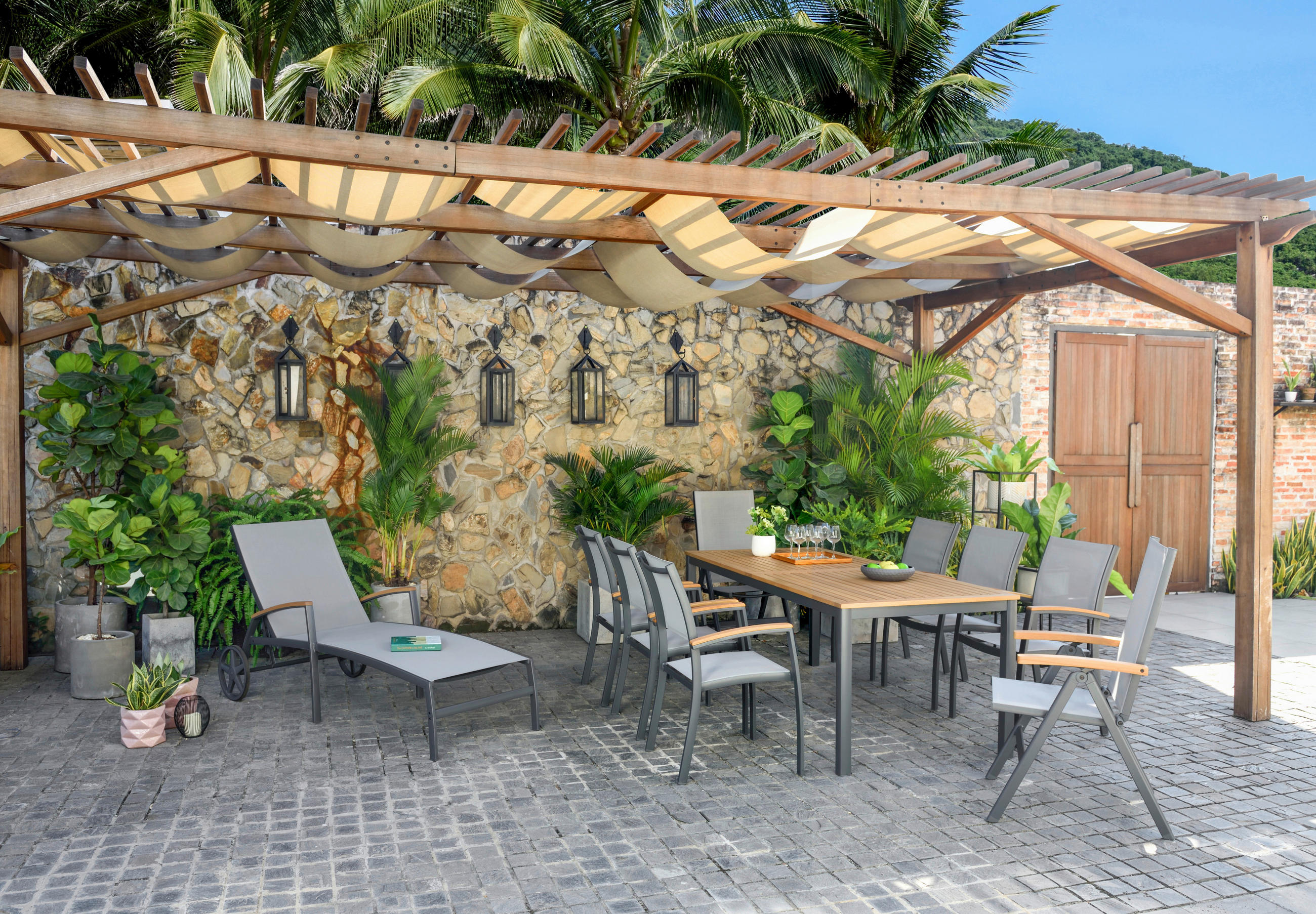 Thumbnail - Ambia Garden Stapelsessel, Grau, Hellgrau, Teak, Holz, Metall, Textil, Eukalyptusholz, massiv, eckig, 92.5x61.8 cm, Fsc,...