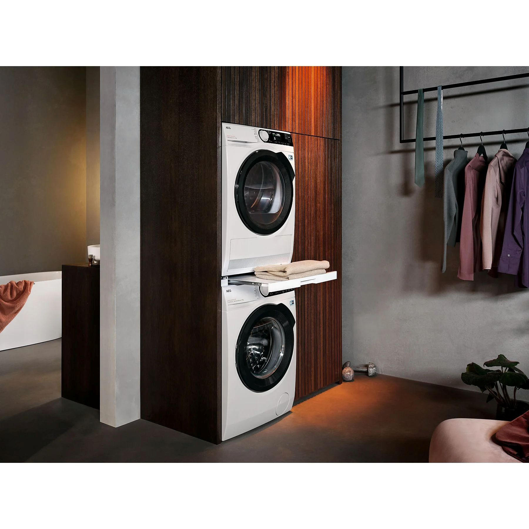 WÄRMEPUMPENTROCKNER TR8T70680  - Schwarz/Weiß, Basics, Kunststoff/Metall (59,6/85/66,3cm) - AEG