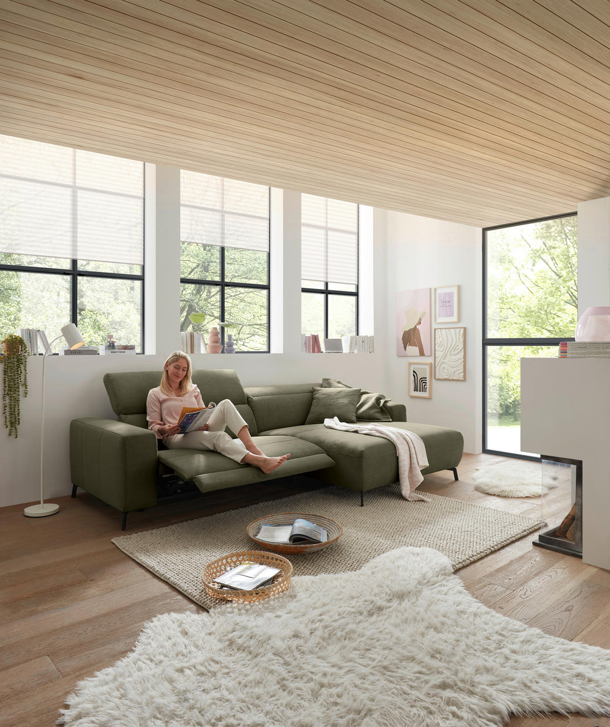 ECKSOFA in Feincord Olivgrün  - Schwarz/Olivgrün, Design, Textil/Metall (294/172-177cm) - Pure Home Lifestyle