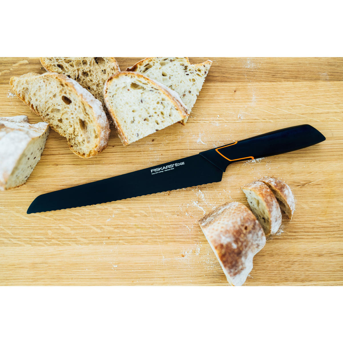 NOŽ ZA KRUH  FISKARS EDGE        63 cm    oplemenjeni čelik - Basics, metal/plastika (63cm) - Fiskars