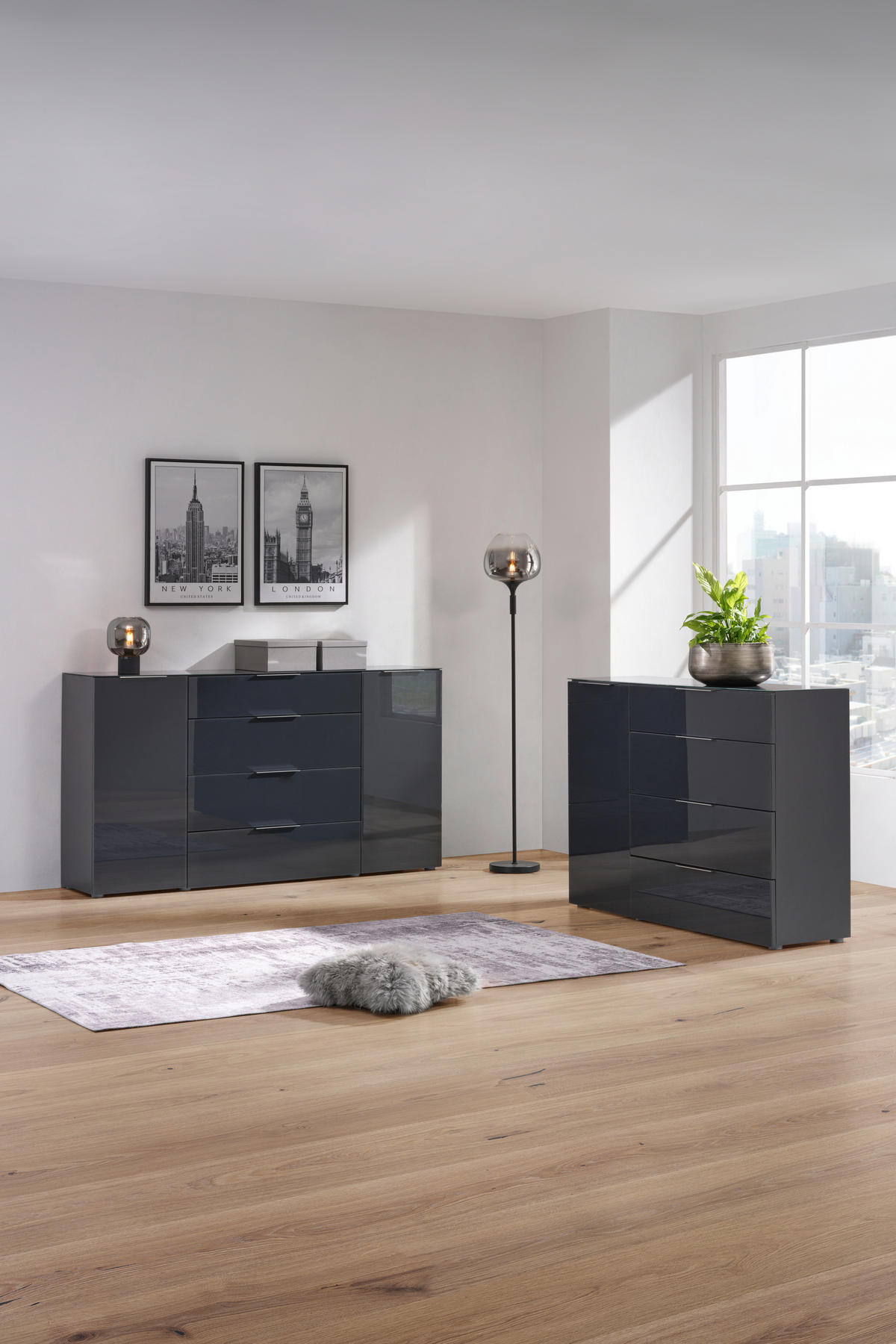 SIDEBOARD  in 135/101/42 cm  - Anthrazit/Alufarben, Design, Glas/Holzwerkstoff (135/101/42cm) - Voleo