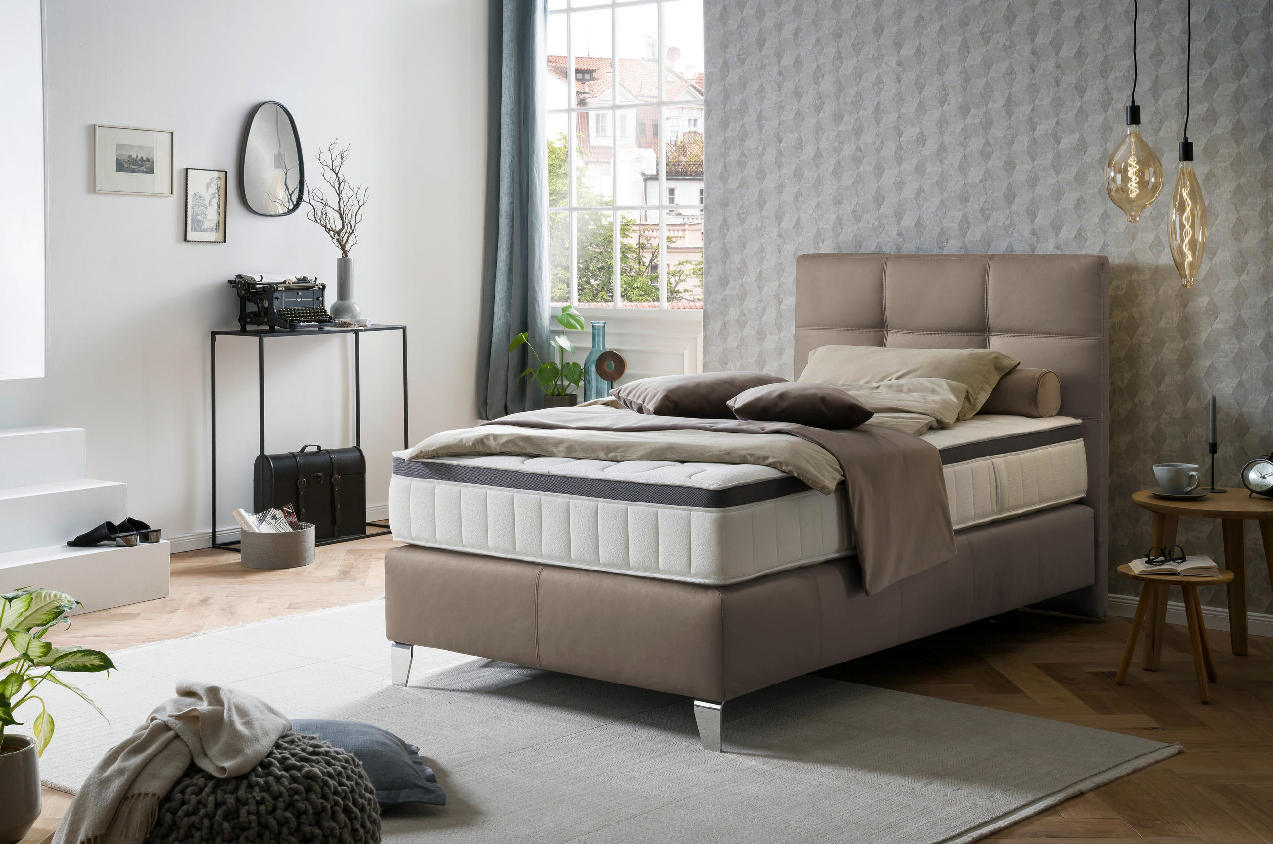 Thumbnail - Novel Boxspringbett, Beige, Textil, Echtleder, Rindleder, H4, 7-Zonen, Höhe ca. 27 cm, 120x200 cm, Über- und Sondergröße...