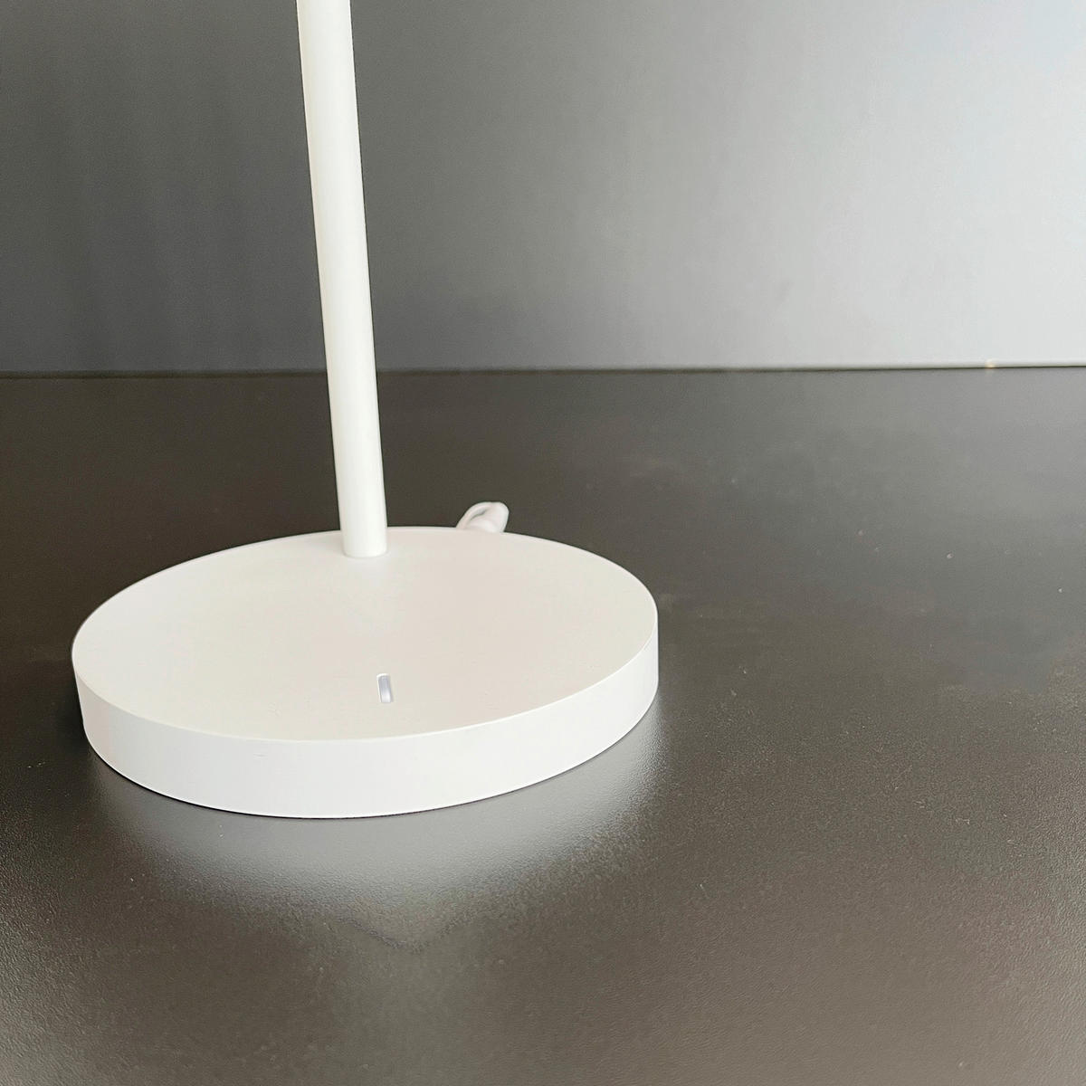 LED-BORDSLAMPA - vit, Design, plast (14/35cm) - Fischer & Honsel