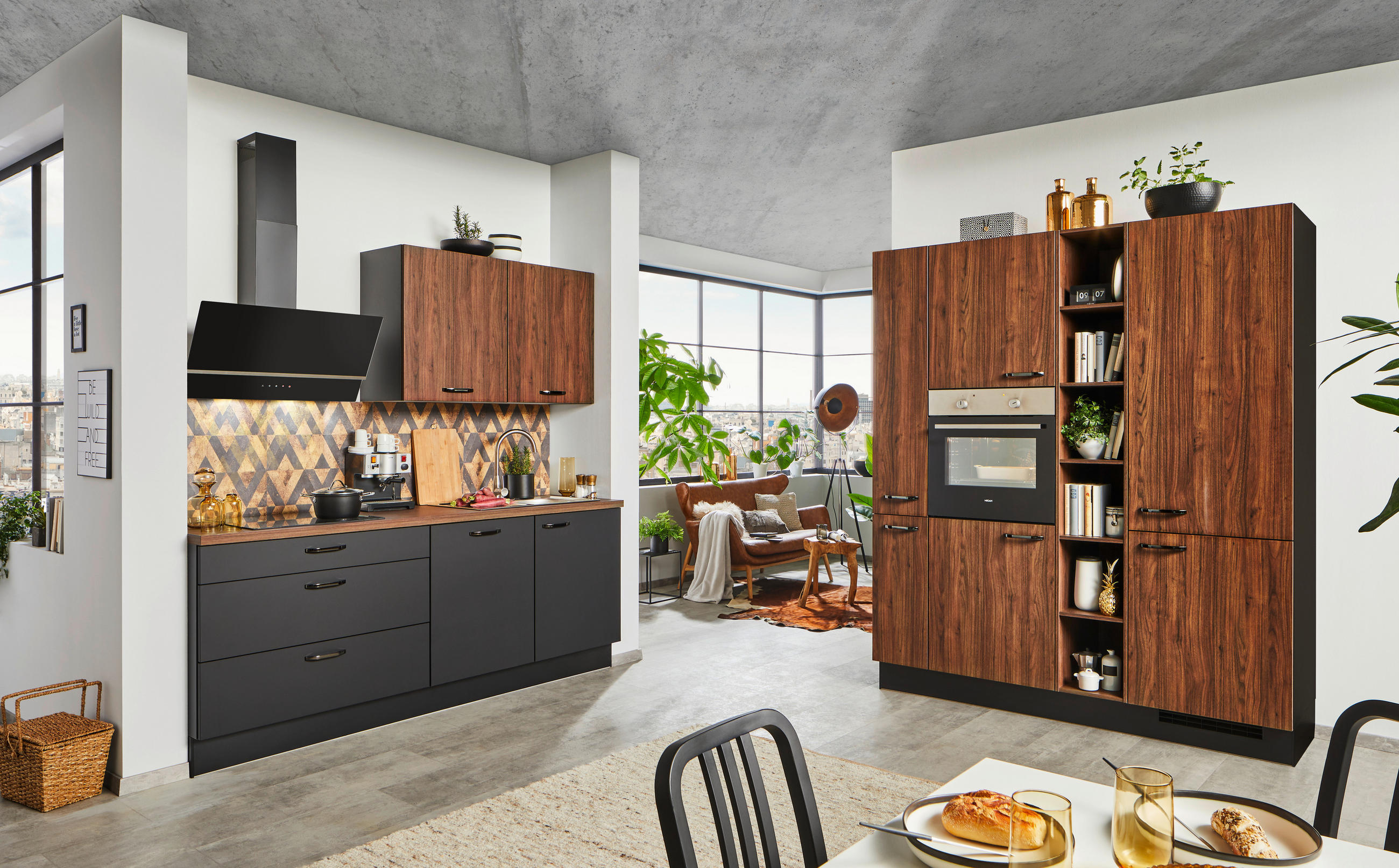 KUCHYNĚ NA MÍRU RILEY - černá/barvy ořechu, Design, kompozitní dřevo - Celina