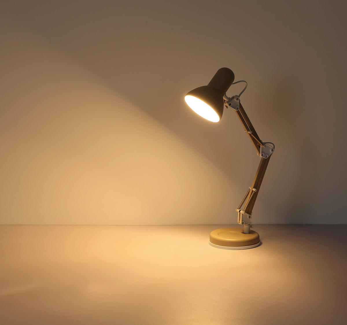 TISCHLEUCHTE FAMOUS 40/15/59 cm  - Sandfarben/Weiß, Design, Kunststoff/Metall (40/15/59cm) - Globo