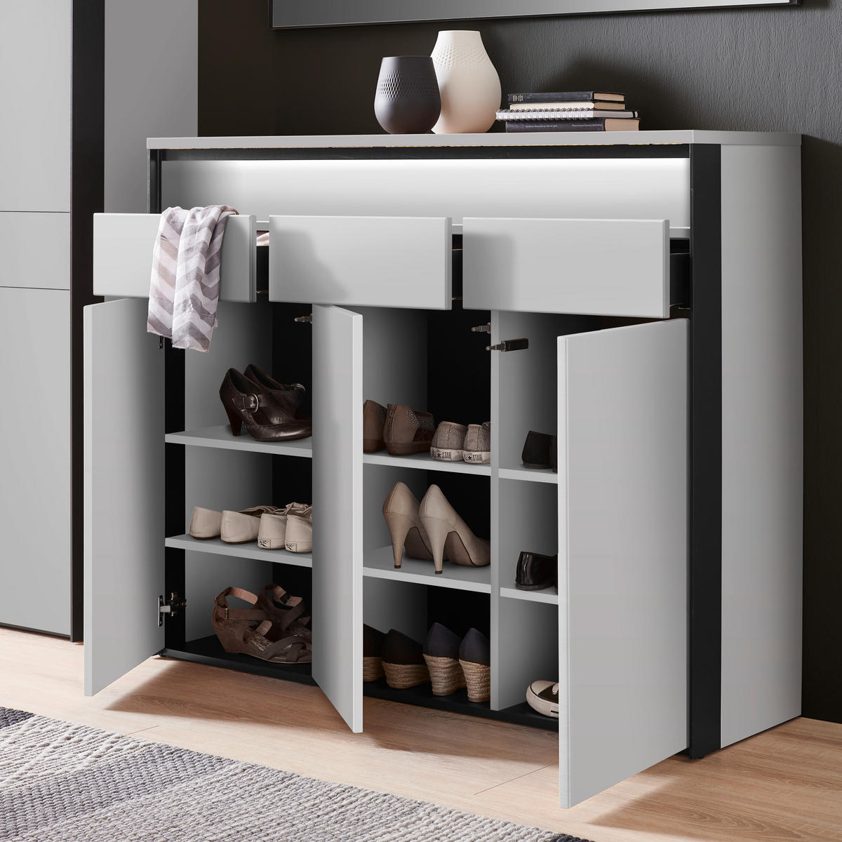 SCHUHSCHRANK Schwarz, Kaschmir  - Kaschmir/Schwarz, KONVENTIONELL, Holzwerkstoff (130/106/38cm) - Voleo