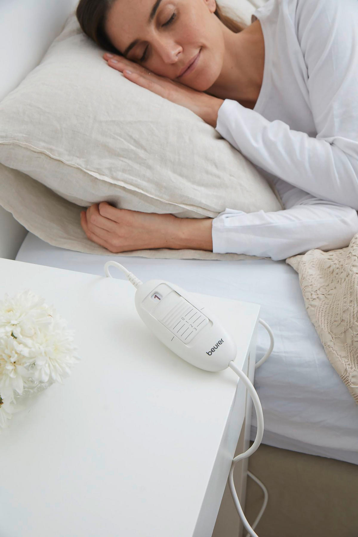 WÄRMEUNTERBETT - Weiss, Basics, Textil (37,8/33,7/9,5cm) - Beurer