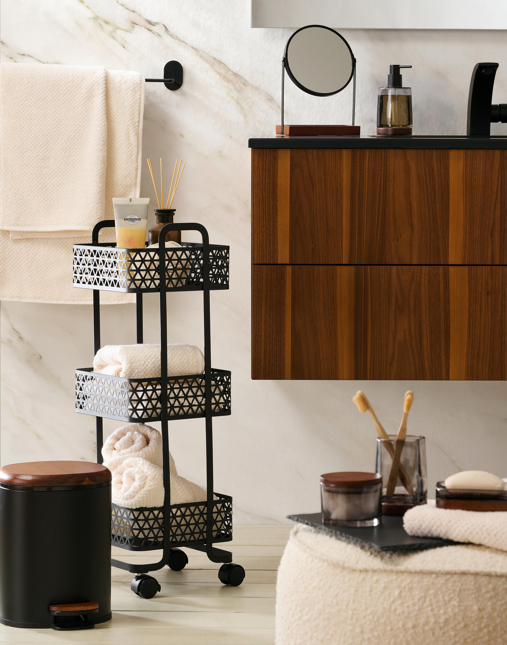 NÁŠĽAPNÝ ODPADKOVÝ KÔŠ - čierna, Basics, kov/drevo (22/28,8/23,5cm) - Homeware