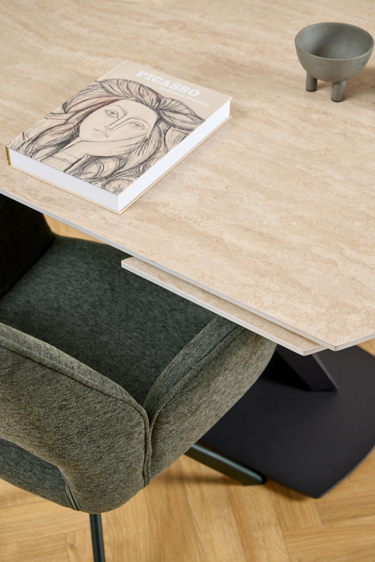 MATBORD i metall, keramik 120-180/90/77 cm   - sandfärgad/svart, Klassisk, metall/keramik (120-180/90/77cm) - Best Price