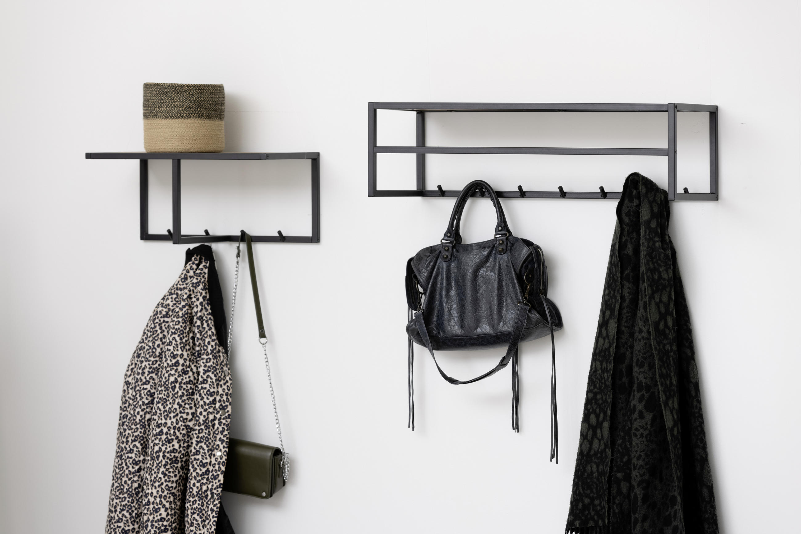 WANDGARDEROBE 77/28/22 cm - Wildeiche/Schwarz, Trend, Holzwerkstoff/Metall (77/28/22cm) - MID.YOU
