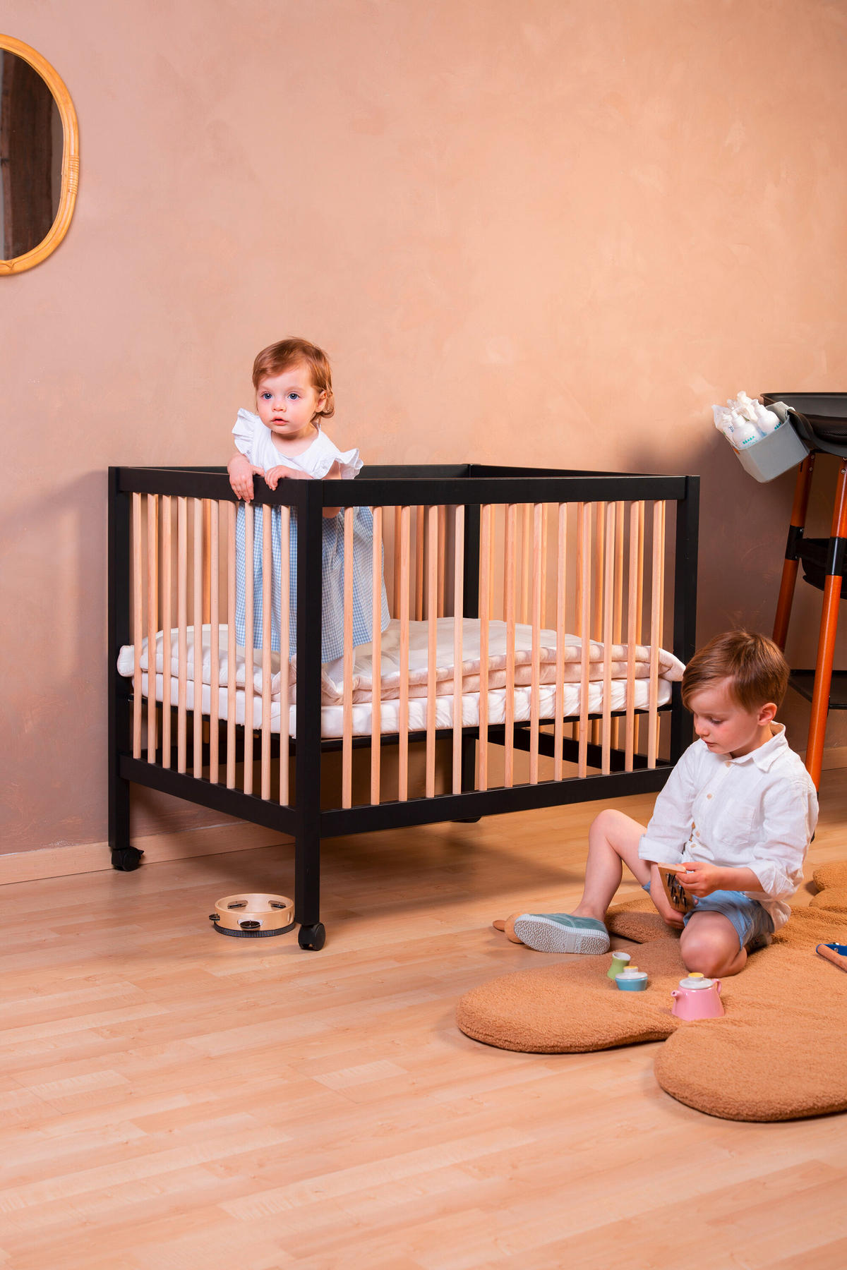 LAUFGITTER Playpen 97 2023  98/78/82 cm  - Schwarz/Naturfarben, KONVENTIONELL, Holz/Kunststoff (98/78/82cm) - Childhome