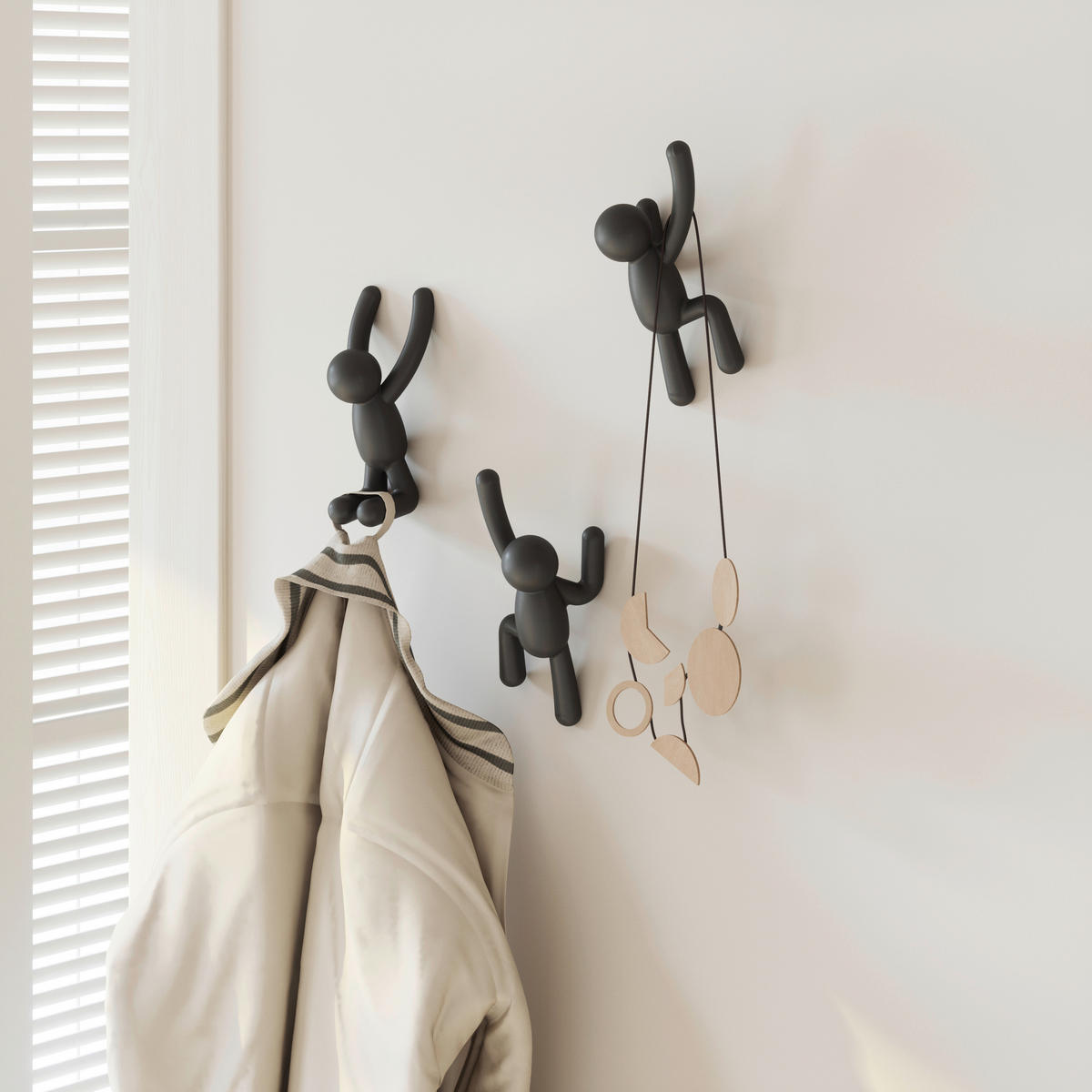WANDGARDEROBE  in Schwarz  - Schwarz, Basics, Kunststoff (8/7/18cm) - Umbra