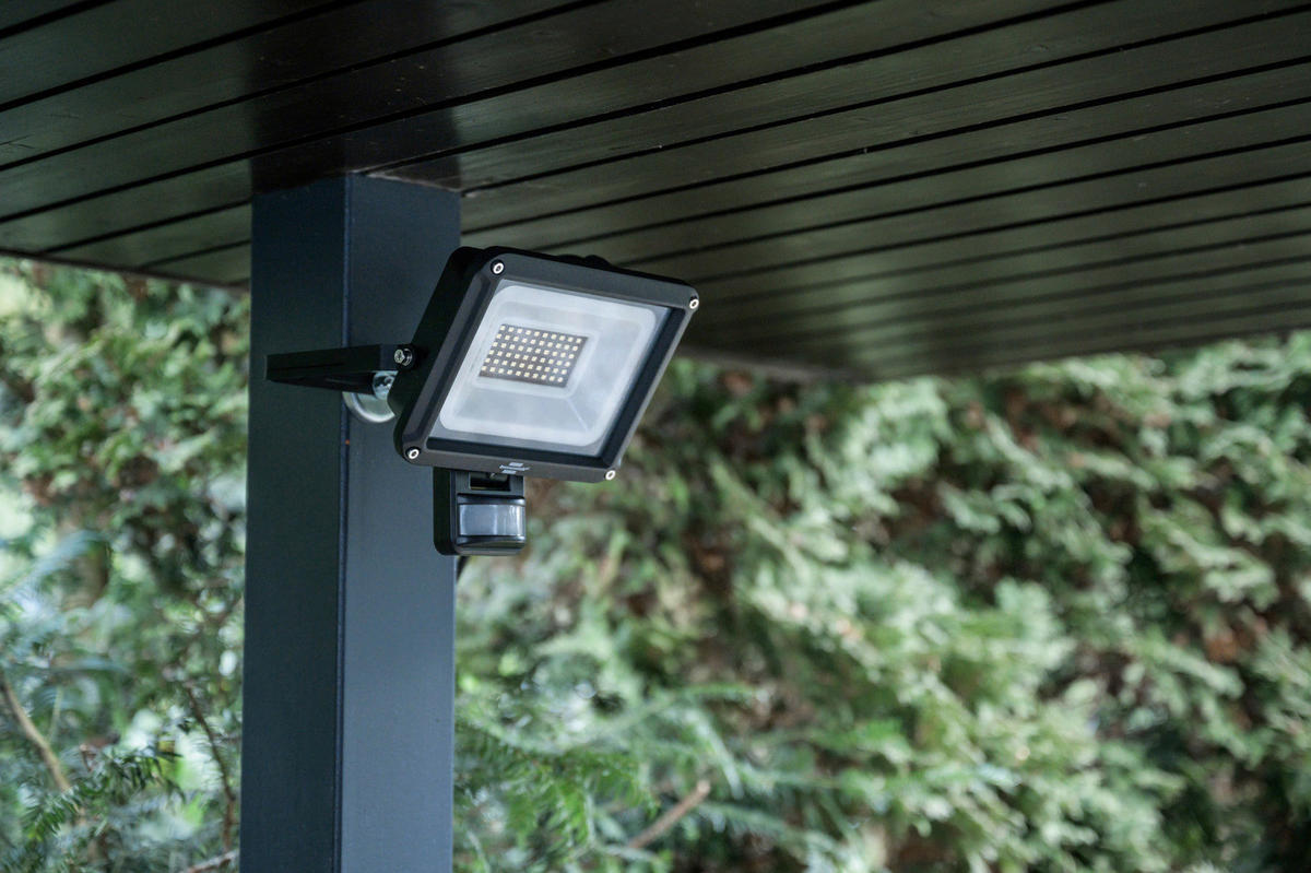 LED-BAUSTRAHLER JARO 4,5/19,5/21,5 cm  - Schwarz, Basics, Metall (4,5/19,5/21,5cm) - Brennenstuhl