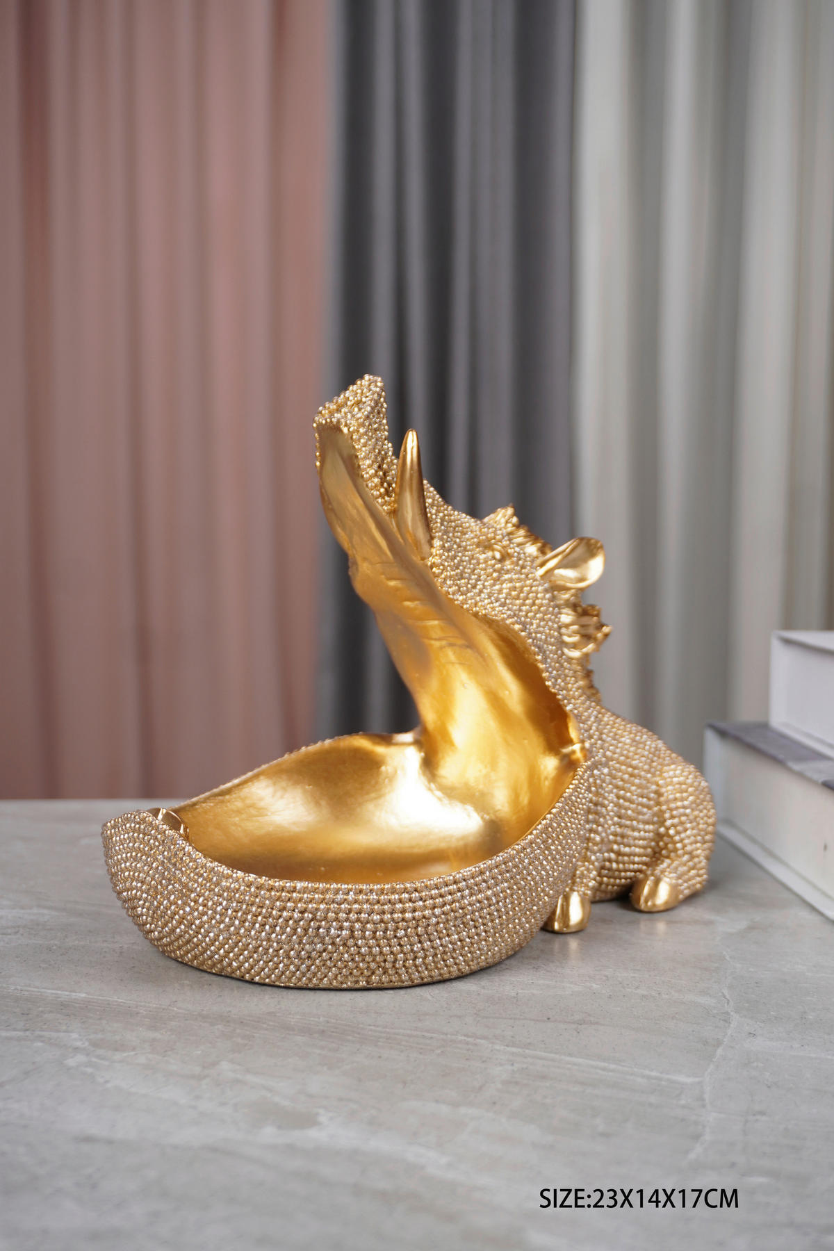 DEKOR ÁLLATFIGURA - aranyszínű, Basics, műanyag (23/14/17cm)