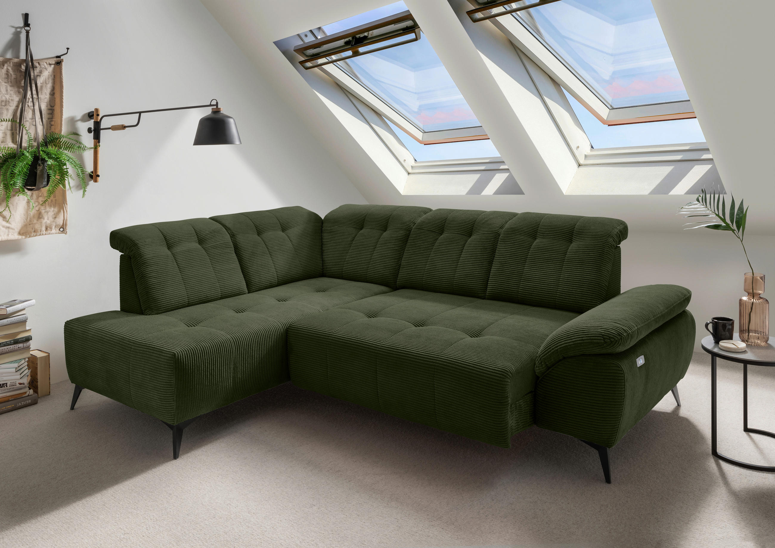 ECKSOFA in Cord Dunkelgrün  - Dunkelgrün/Schwarz, Modern, Textil/Metall (200/272cm) - Livetastic