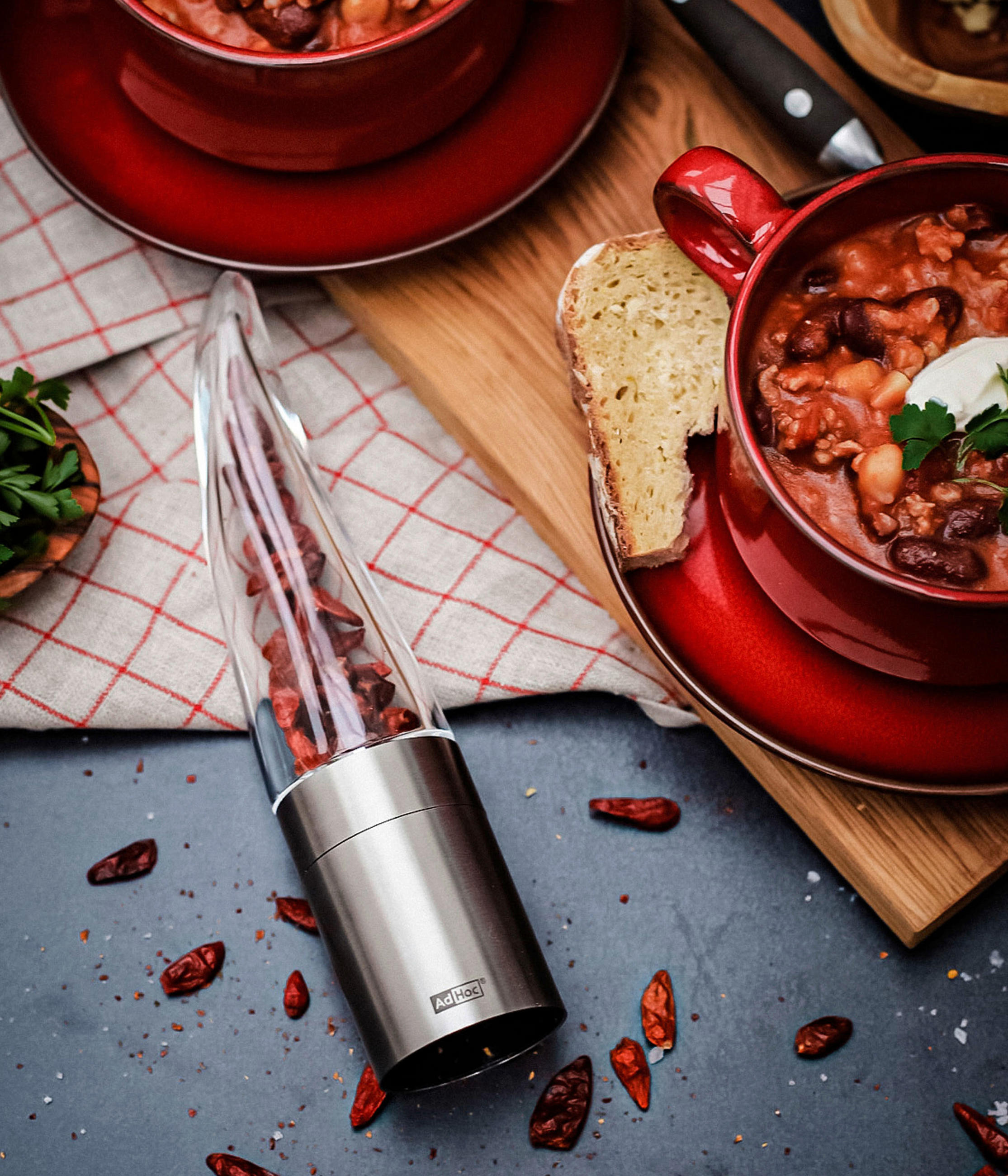 CHILISCHNEIDER PEPE  - Edelstahlfarben, Design, Keramik/Metall (4,5/20,5cm) - AdHoc