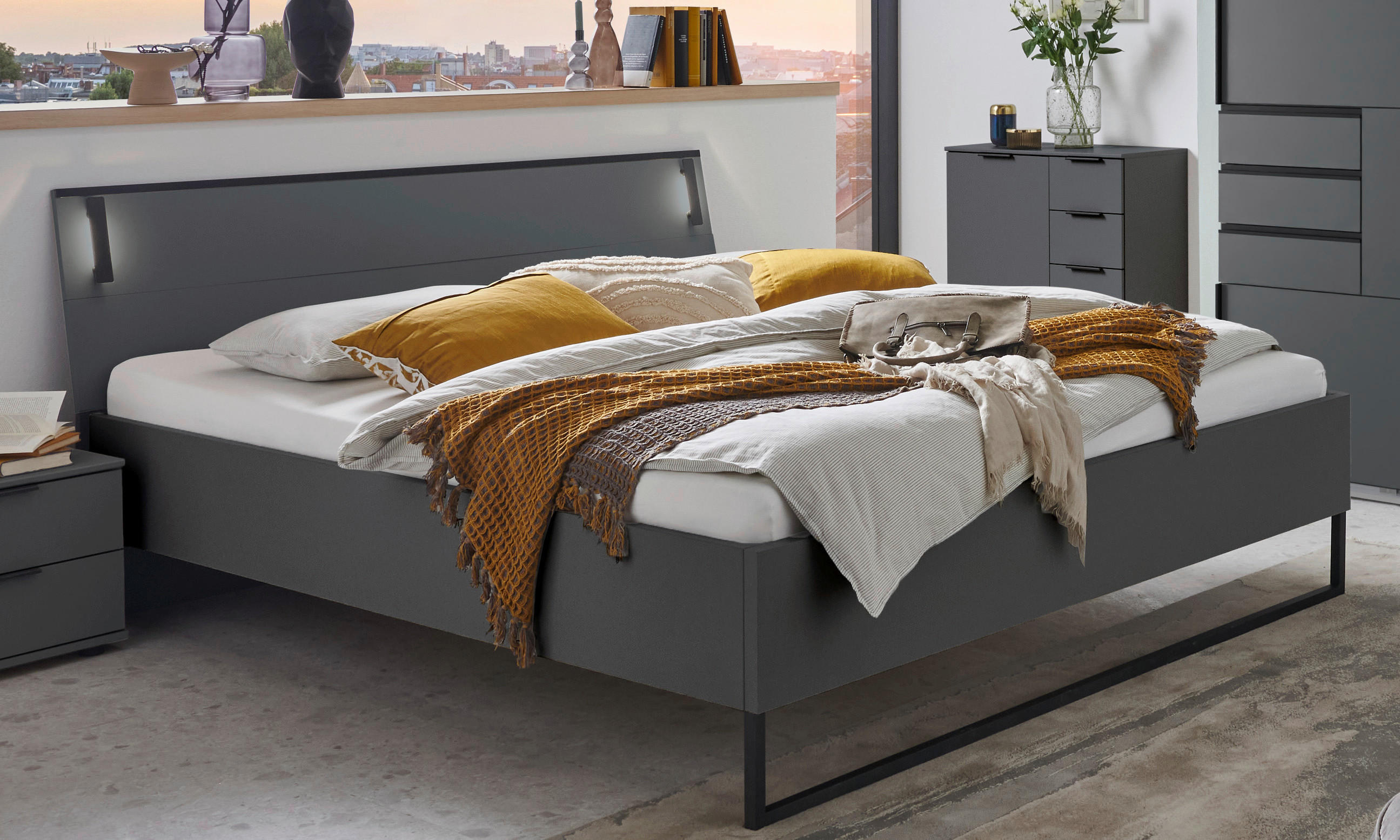 BETT 180/200 cm  in Graphitfarben  - Schwarz/Graphitfarben, Design, Metall (180/200cm) - Carryhome