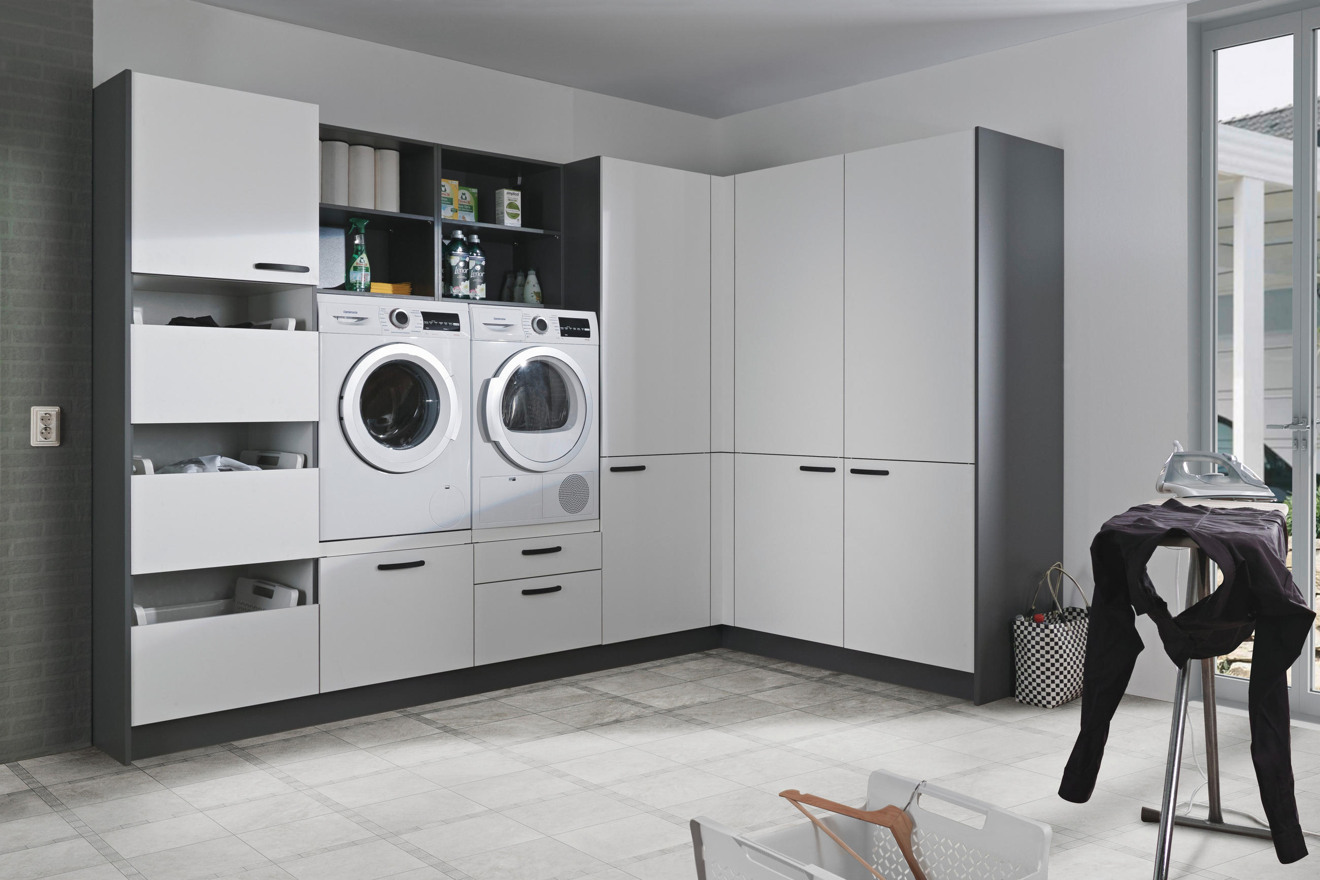 GOSPODINJSKA SOBA   - bela/antracit, Basics, leseni material (310/190cm) - Express
