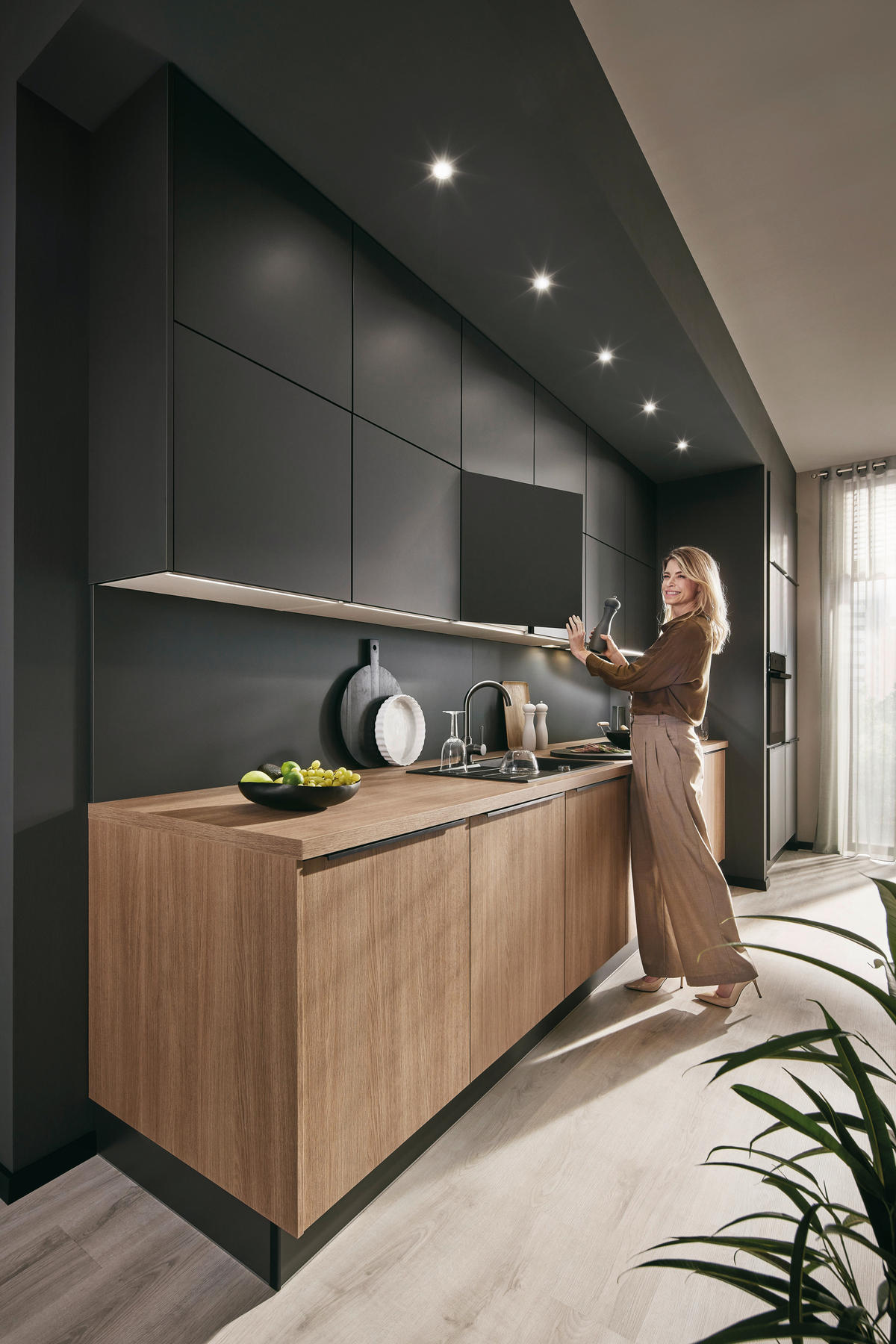 EINBAUKÜCHE   - Eichefarben/Graphitfarben, Design, Holzwerkstoff - Xora