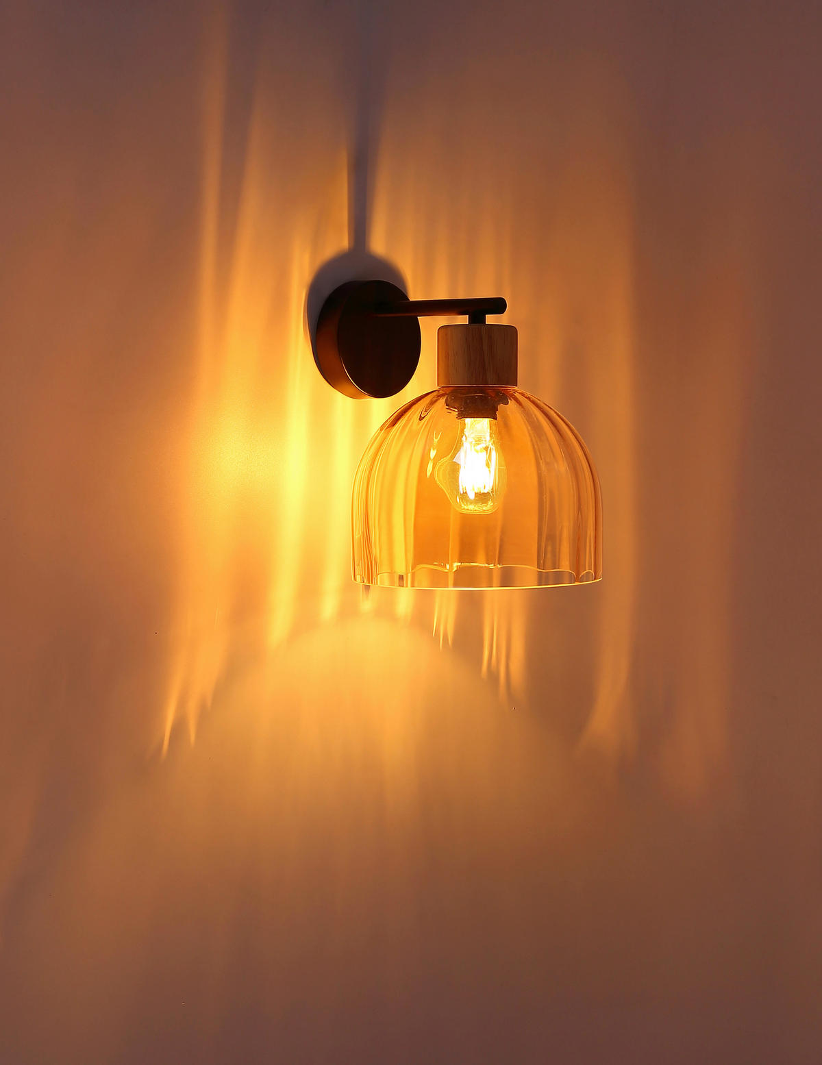 WANDLEUCHTE Swanson 20/23,5/24 cm  - Schwarz/Braun, Design, Glas/Holz (20/23,5/24cm) - Globo