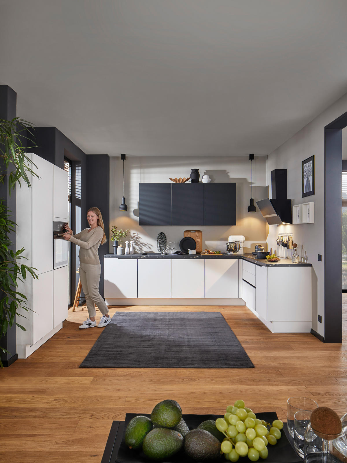 INBYGGNADSKÖK   - vit, Design, trämaterial - Celina