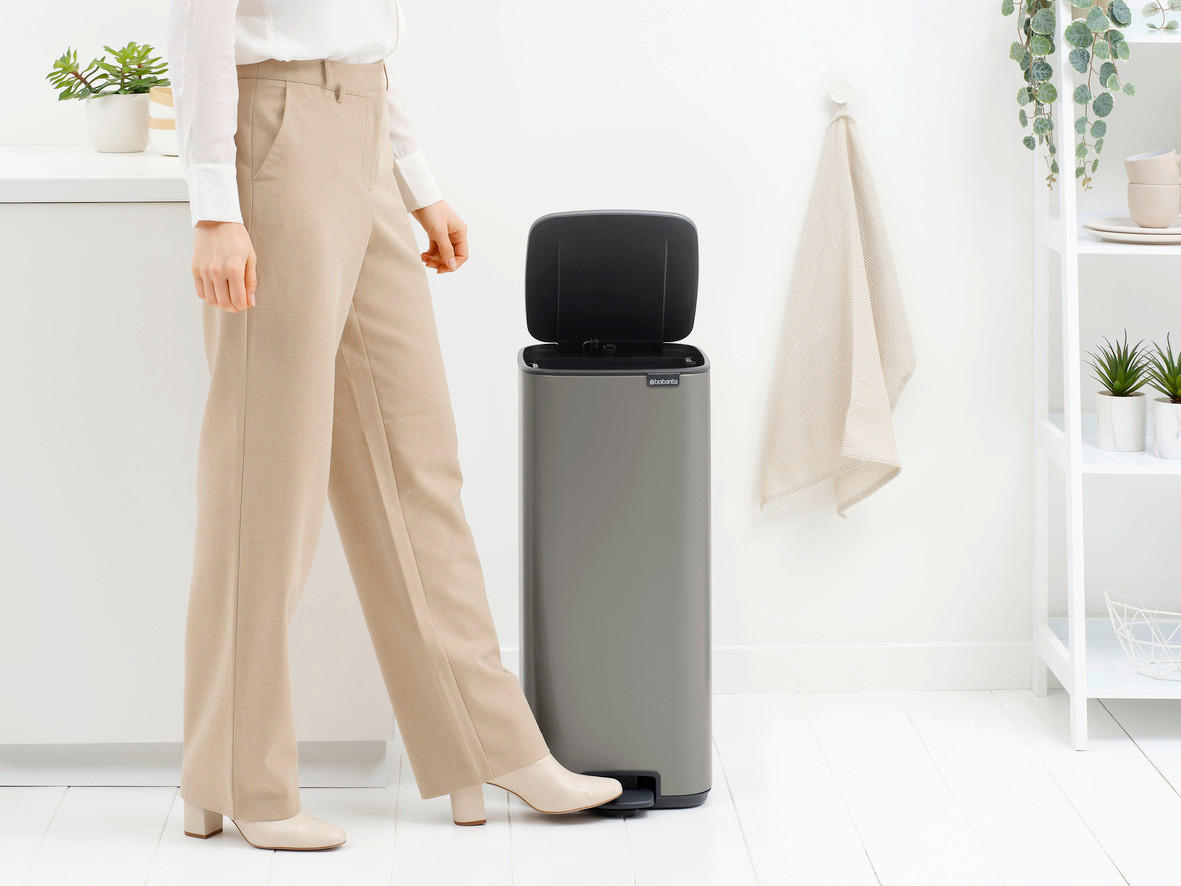 KANTA SA PAPUČICOM  30 l   - antracit/platinasta, Dizajnerski, metal/plastika (28,8/64,7/35,8cm) - Brabantia