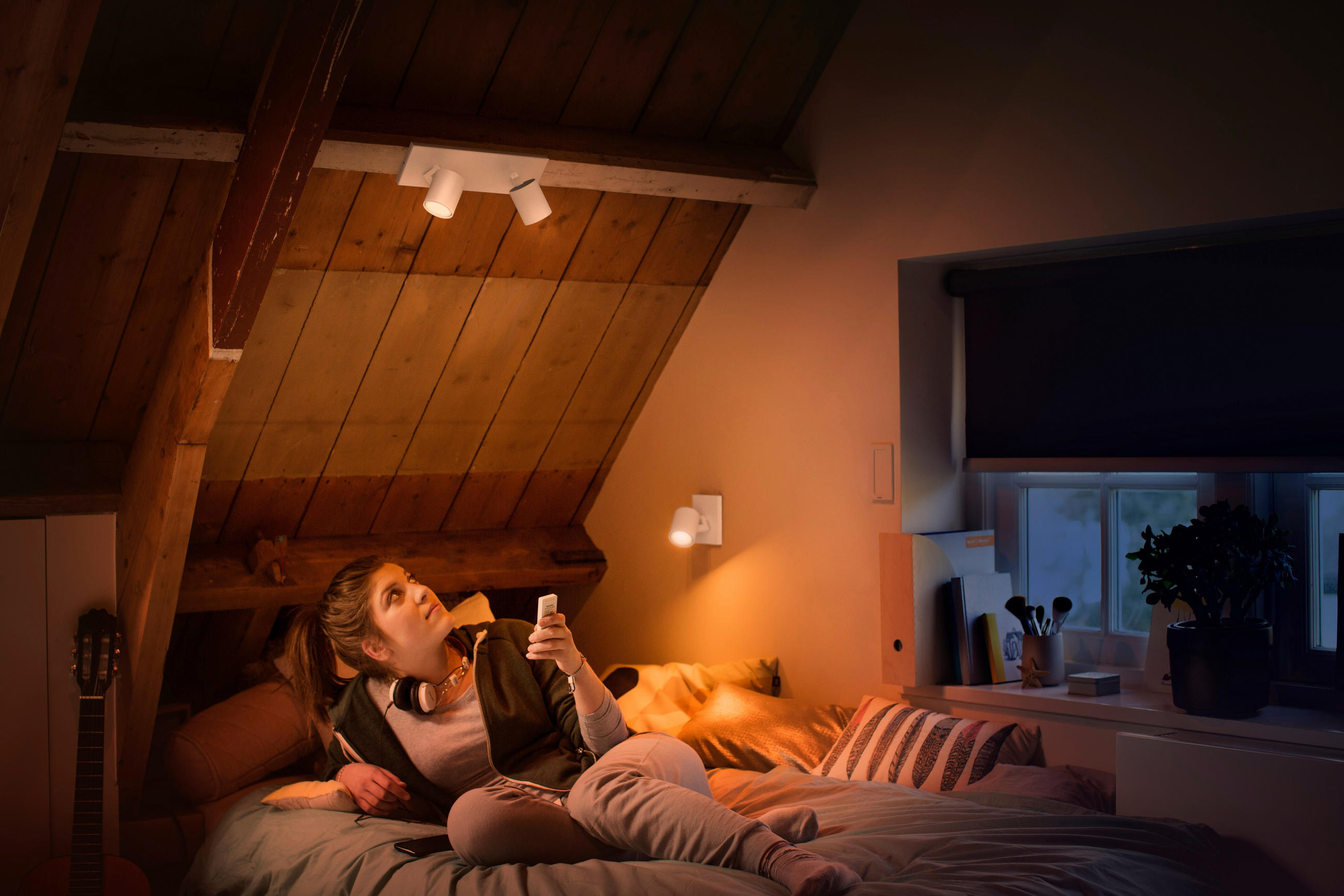 LED-STRAHLER - Weiss, Basics, Metall (30,50/10,90/8,90cm) - Philips HUE