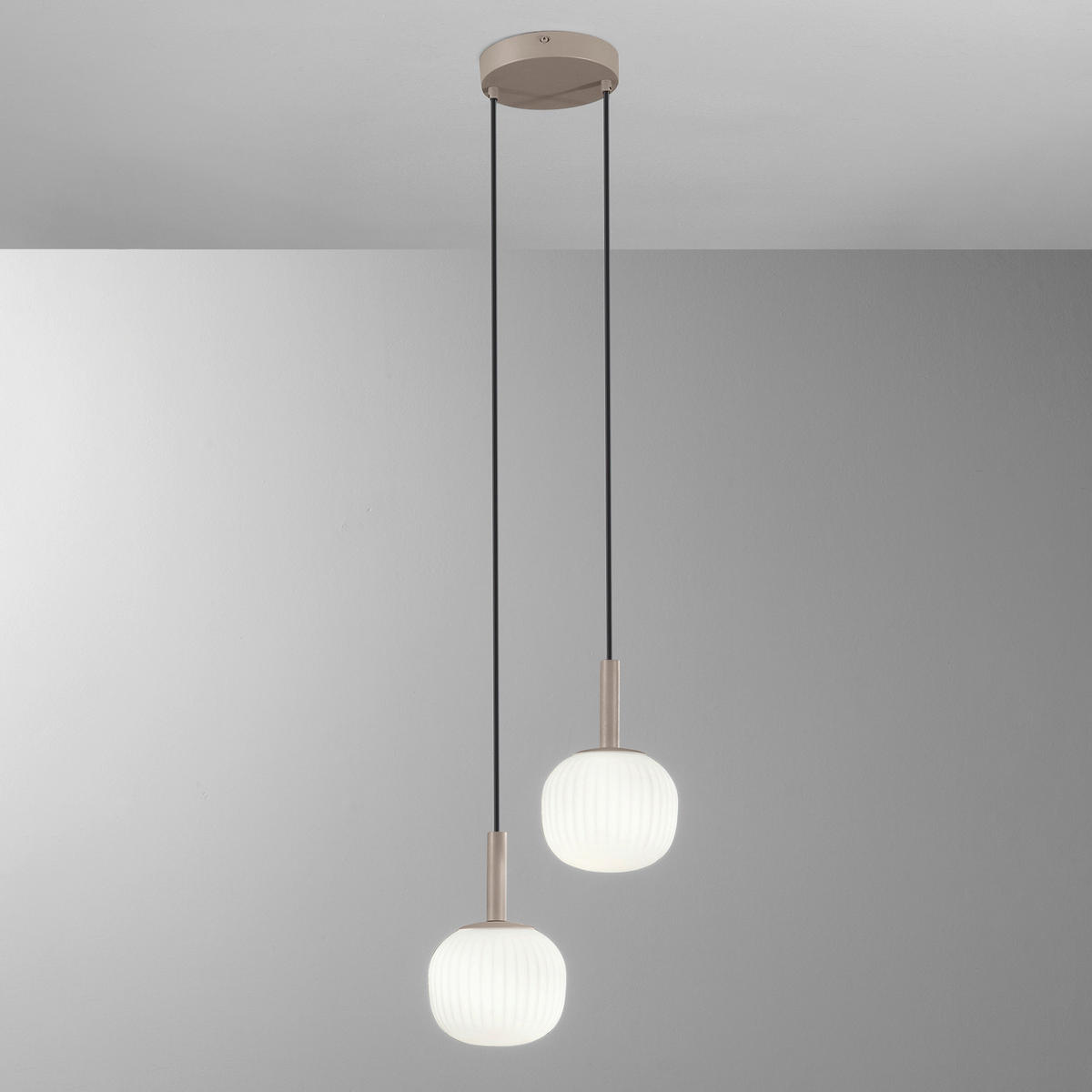 PENDELLEUCHTE Luce Ambiente e Design 21/200 cm   - Weiß Hochglanz/Beigebraun, Trend, Glas/Metall (21/200cm)