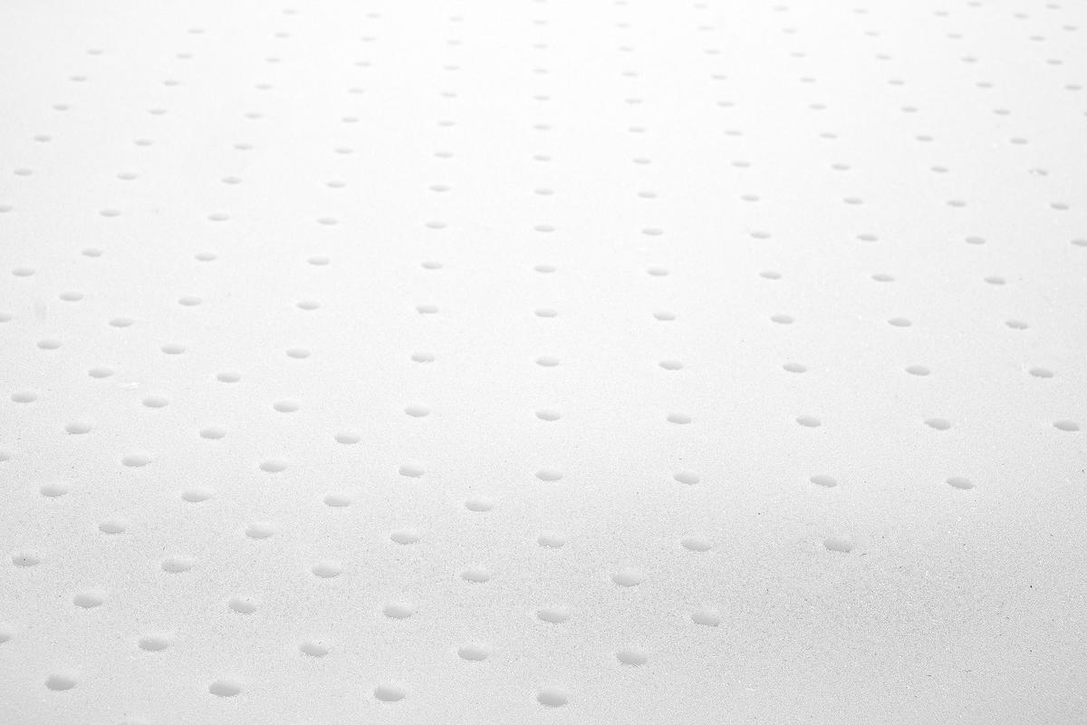 KALTSCHAUMMATRATZE 140/200 cm, Höhe ca.: 15 cm, H2 + H3 = mittel + fest, 5-Zonen - Weiß, Basics, Textil (140/200cm) - P & B