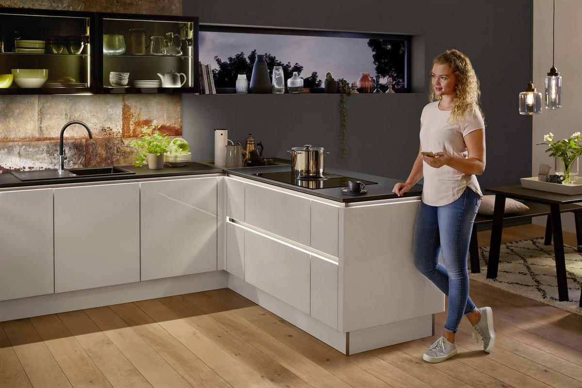 EINBAUKÜCHE   - Weiß, Design, Glas/Holzwerkstoff - Dieter Knoll