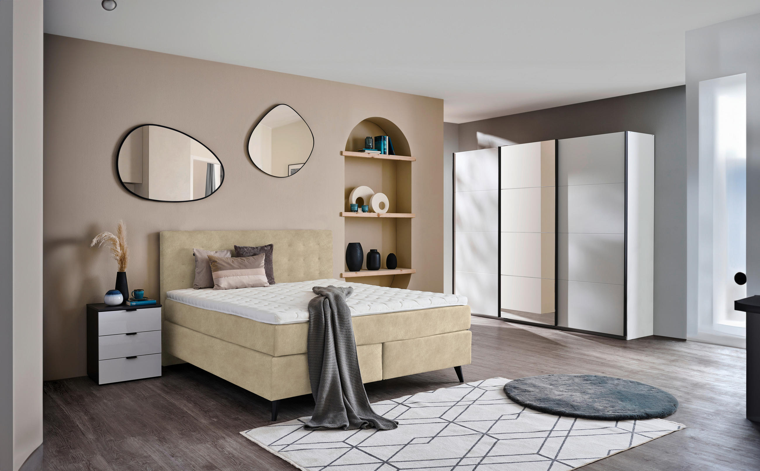 BOXSPRINGBETT 200/200 cm  in Beige  - Beige/Schwarz, KONVENTIONELL, Holz/Textil (200/200cm) - Voleo