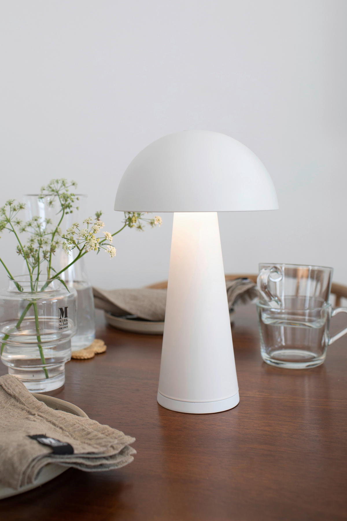 LED-TISCHLEUCHTE - Weiß, Basics (16/26.5/16cm) - Markslöjd