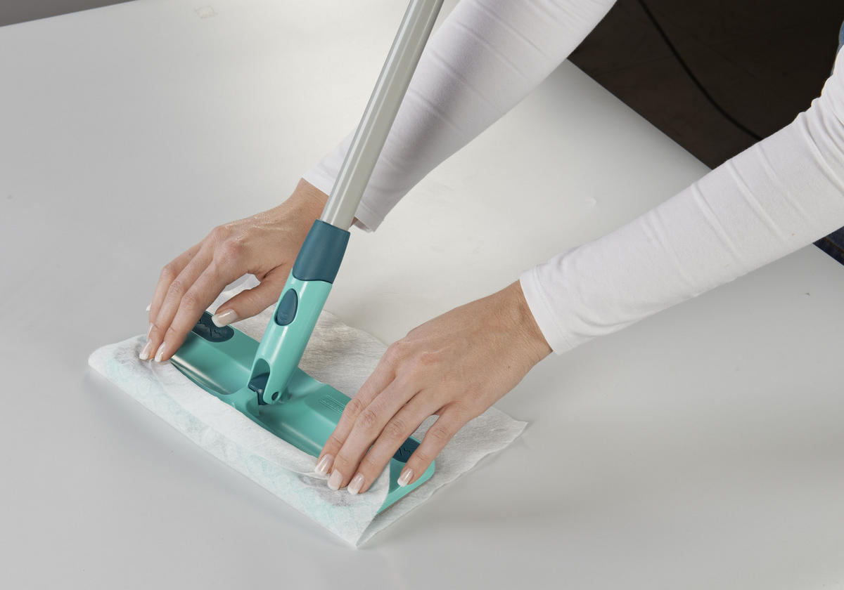 SADA NA ČISTENIE PODLÁH - tyrkysová, Basics, plast (26/10,2/14,40cm) - Leifheit