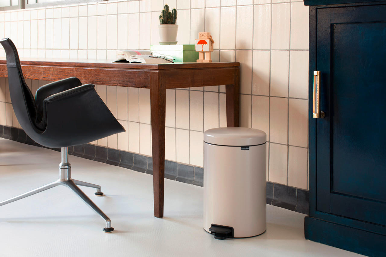 ODPADKOVÝ KÔŠ  20 l - Design (38/29/46,7cm) - Brabantia