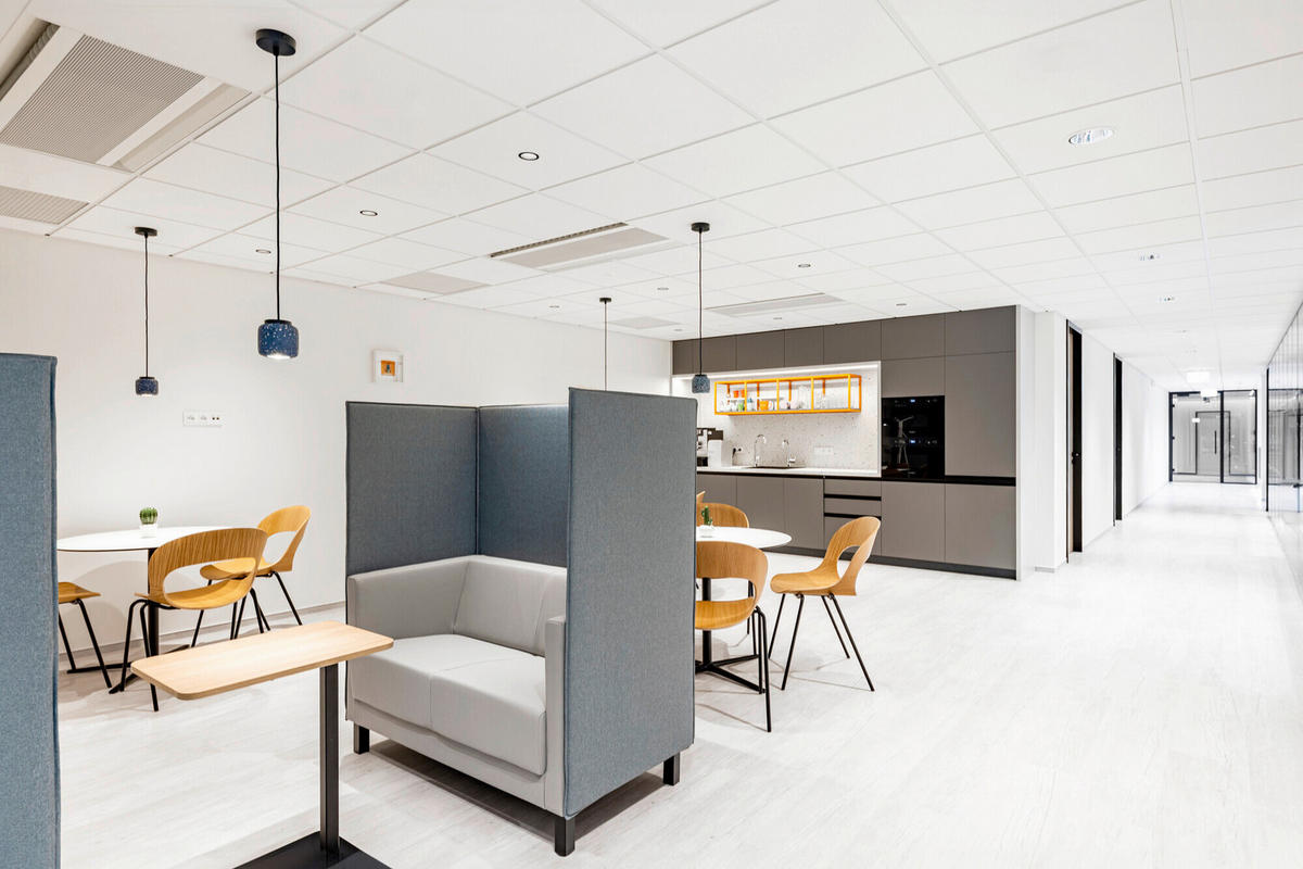 LED-LEUCHTMITTEL   E27 12 W 350 lm  - Grau, KONVENTIONELL, Kunststoff (30/21cm) - Osram