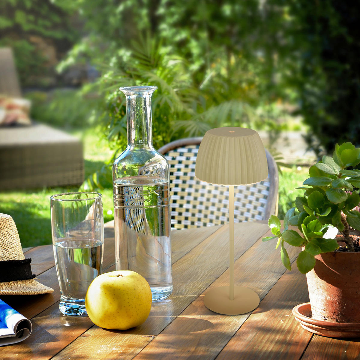 AKKU-TISCHLEUCHTE 14,5/36,5 cm  - Hellgrün, Basics, Kunststoff/Metall (14,5/36,5cm)