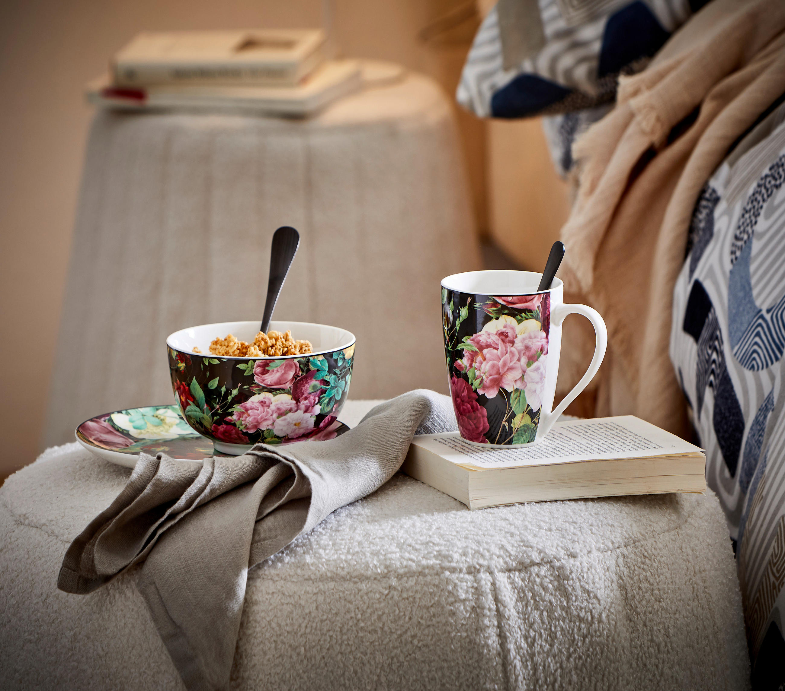 SERVICIU PENTRU MICUL DEJUN  - roz/negru, Trend, ceramică - Landscape