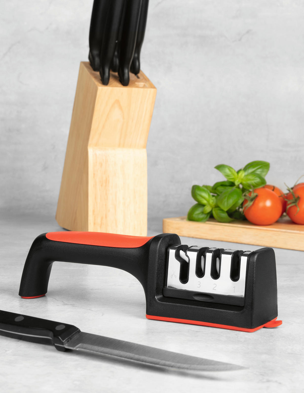 MESSERSCHÄRFER GOURMETmaxx  Keramik  - Rot/Schwarz, Basics, Keramik/Kunststoff (5/5,6/21,5cm) - GOURMETMAXX