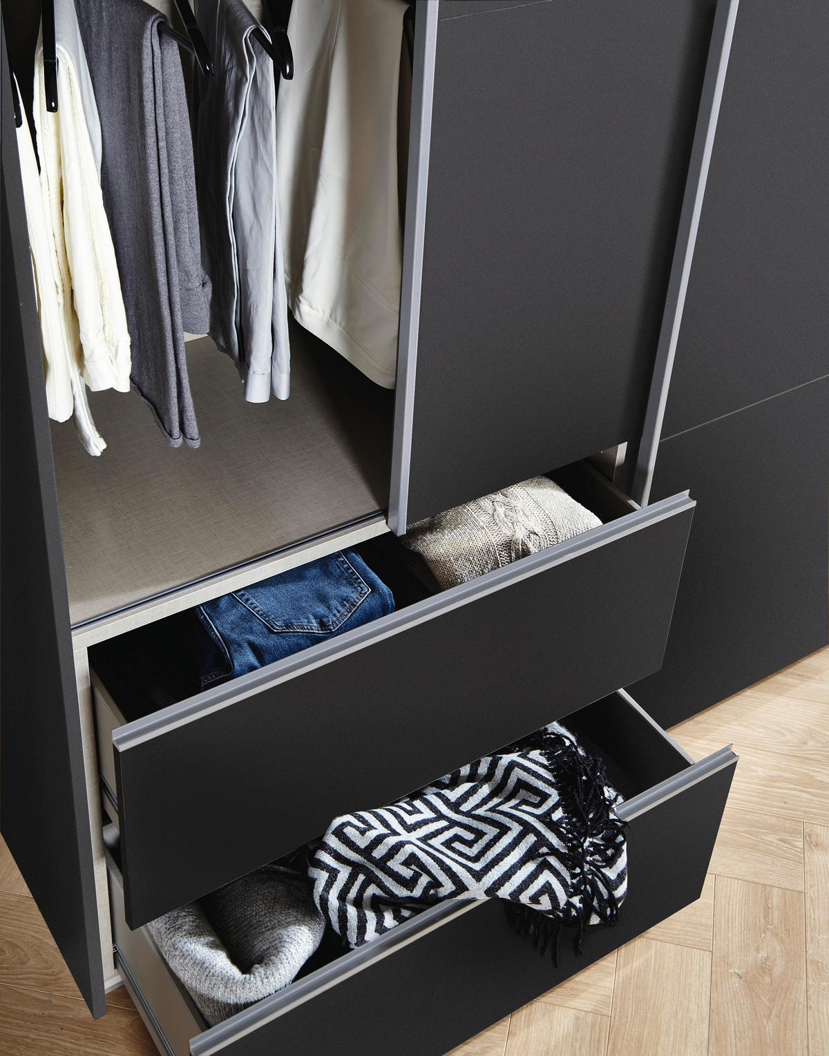 SCHWEBETÜRENSCHRANK in Grau  - Alufarben/Grau, Modern, Holzwerkstoff (131/210/59cm) - Rauch Möbel
