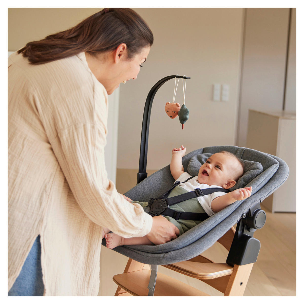 MOBILE Highchair Bouncer Mobile  - Basics (40/20/3,5cm) - Hauck