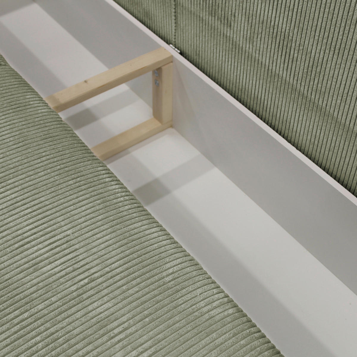 SCHLAFSOFA LOFT Cord Hellgrün  inkl. Zierkissen, Rückenkissen, Bettkasten  - Schwarz/Hellgrün, Design, Kunststoff/Textil (255/90/97cm) - MID.YOU