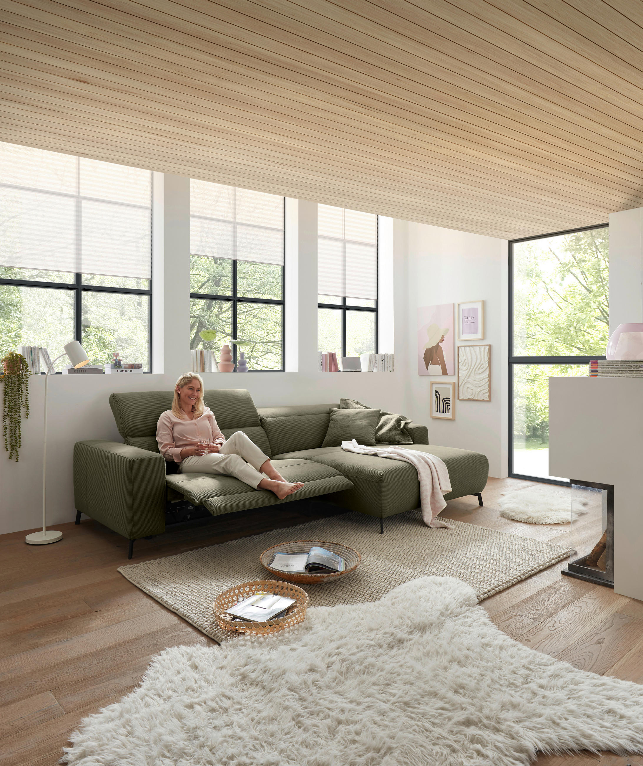 ECKSOFA in Feincord Olivgrün  - Schwarz/Olivgrün, Design, Textil/Metall (294/172-177cm) - Pure Home Lifestyle
