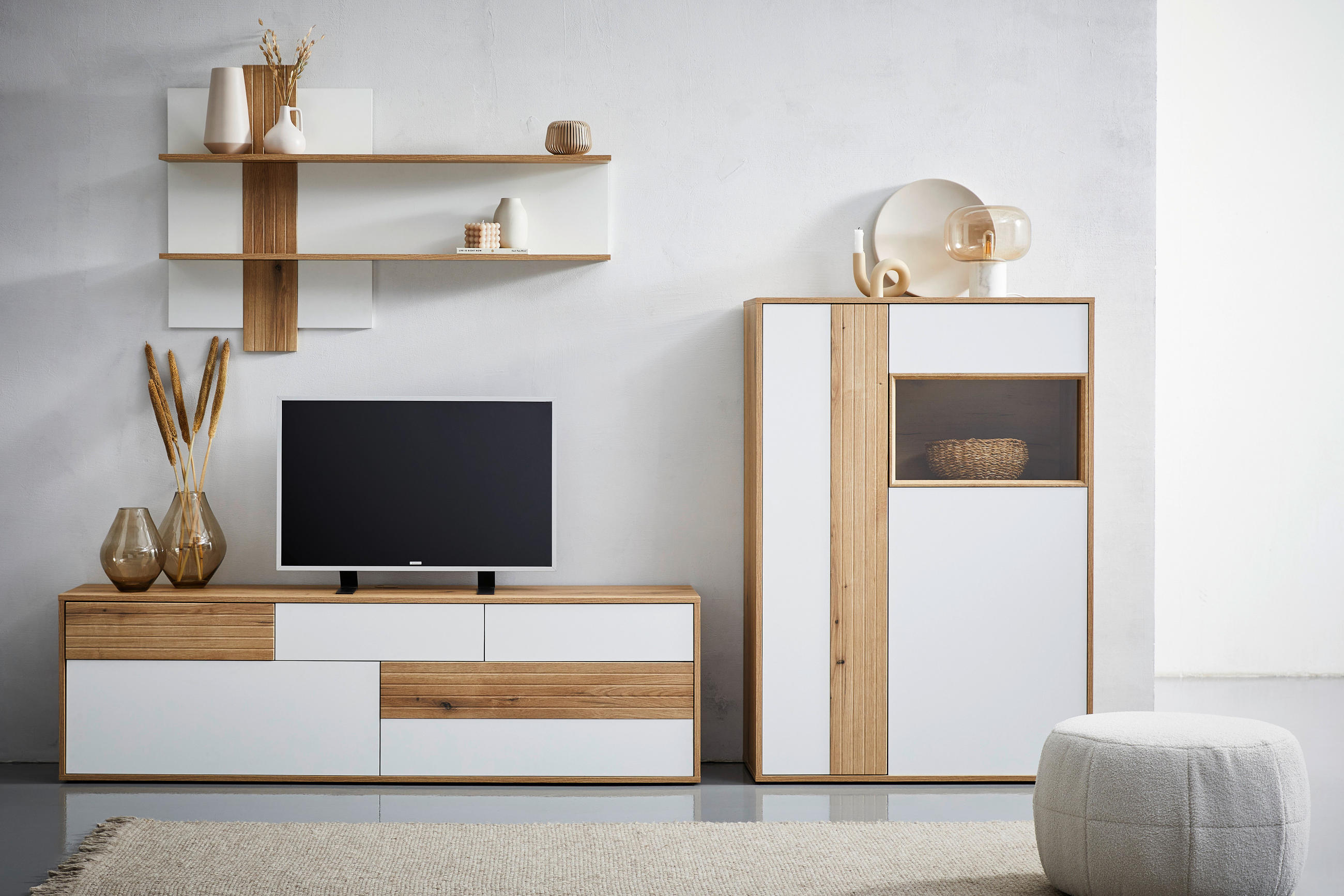 VITRINE in Weiß, Eichefarben  - Eichefarben/Schwarz, Design, Glas/Holzwerkstoff (95/137/40cm) - Ti'me