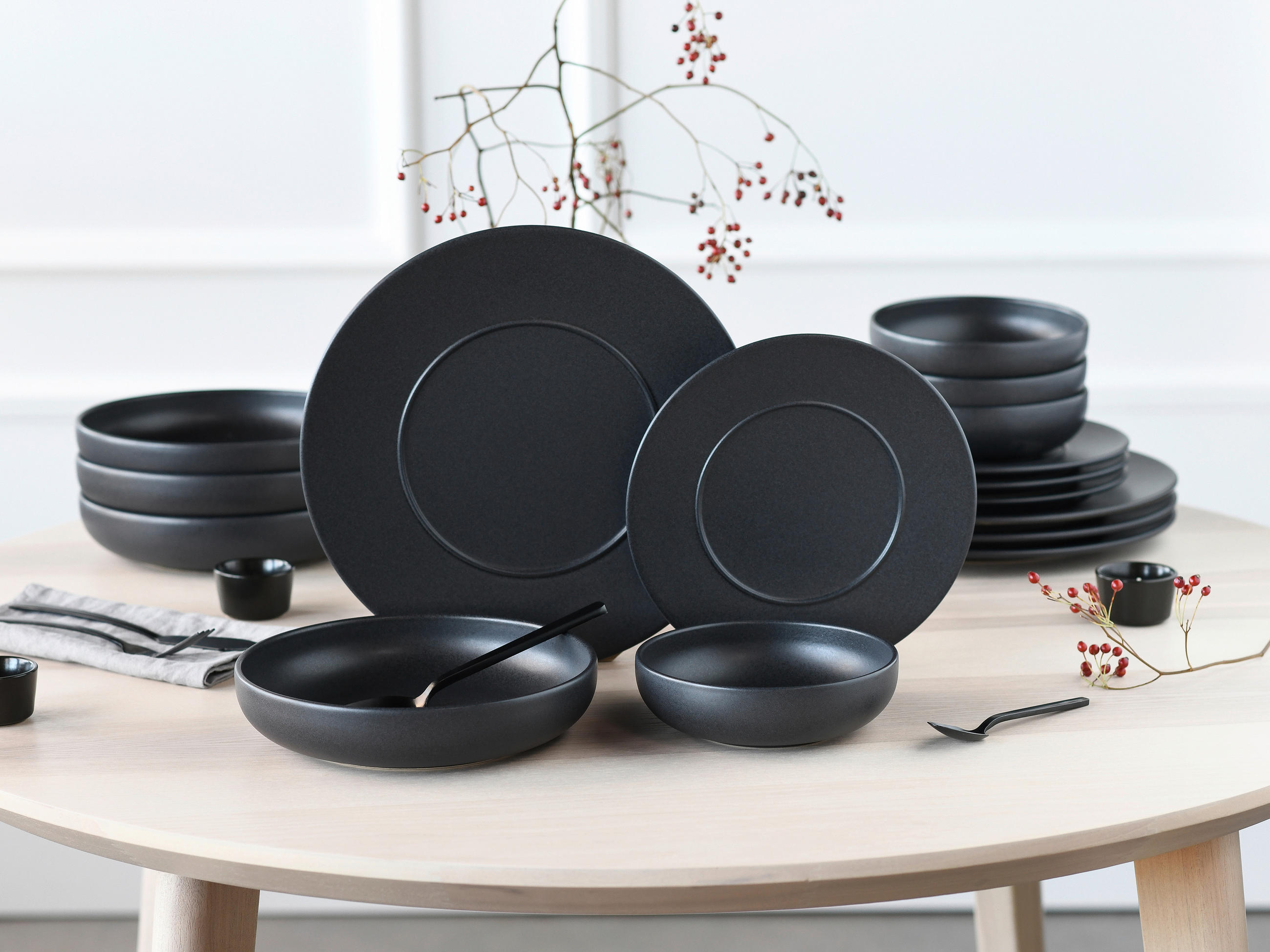 SERVIS Unico Schwarz 16 delar  - svart, Basics, keramik - Creatable