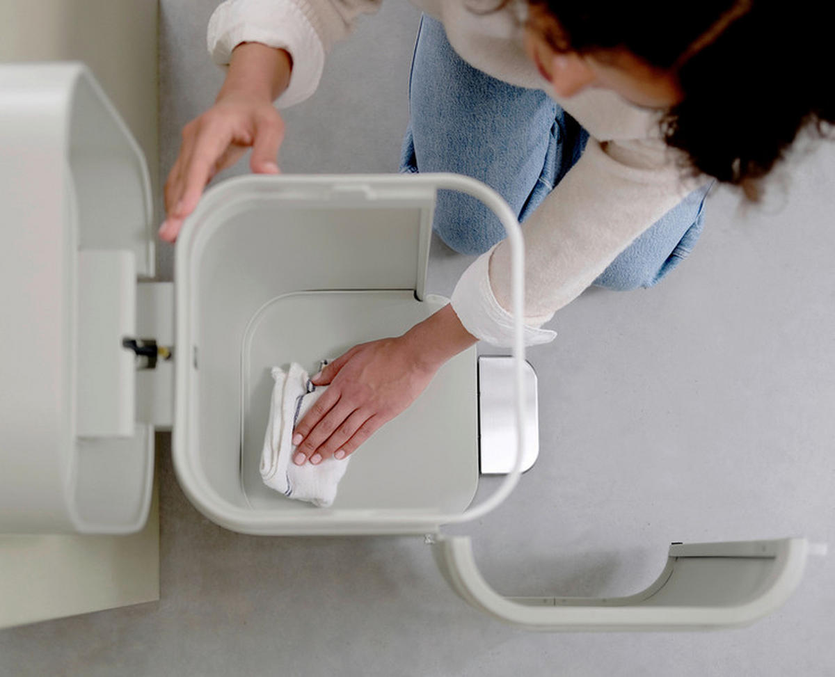 KOŠ ZA SMETI - siva, Basics, kovina (28/68,4/39,8cm) - Joseph Joseph