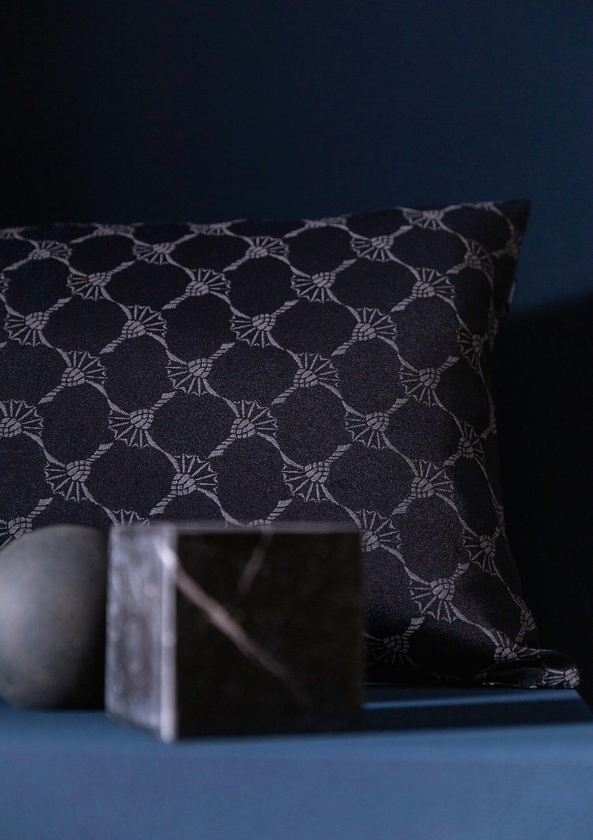 KISSENHÜLLE J!Metallic 40/60 cm  - Dunkelblau, Basics, Textil (40/60cm) - Joop!